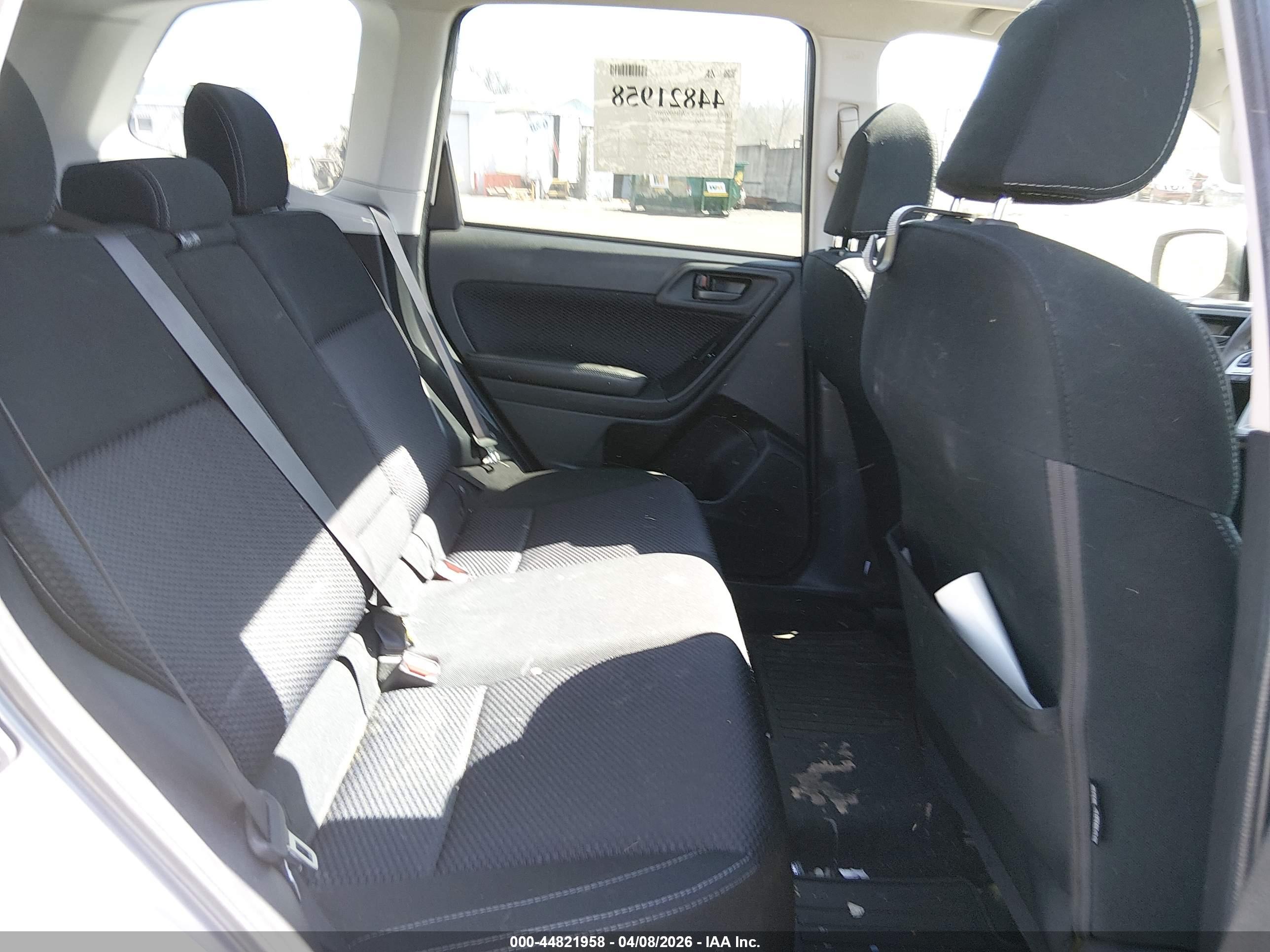 SUBARU FORESTER image 8
