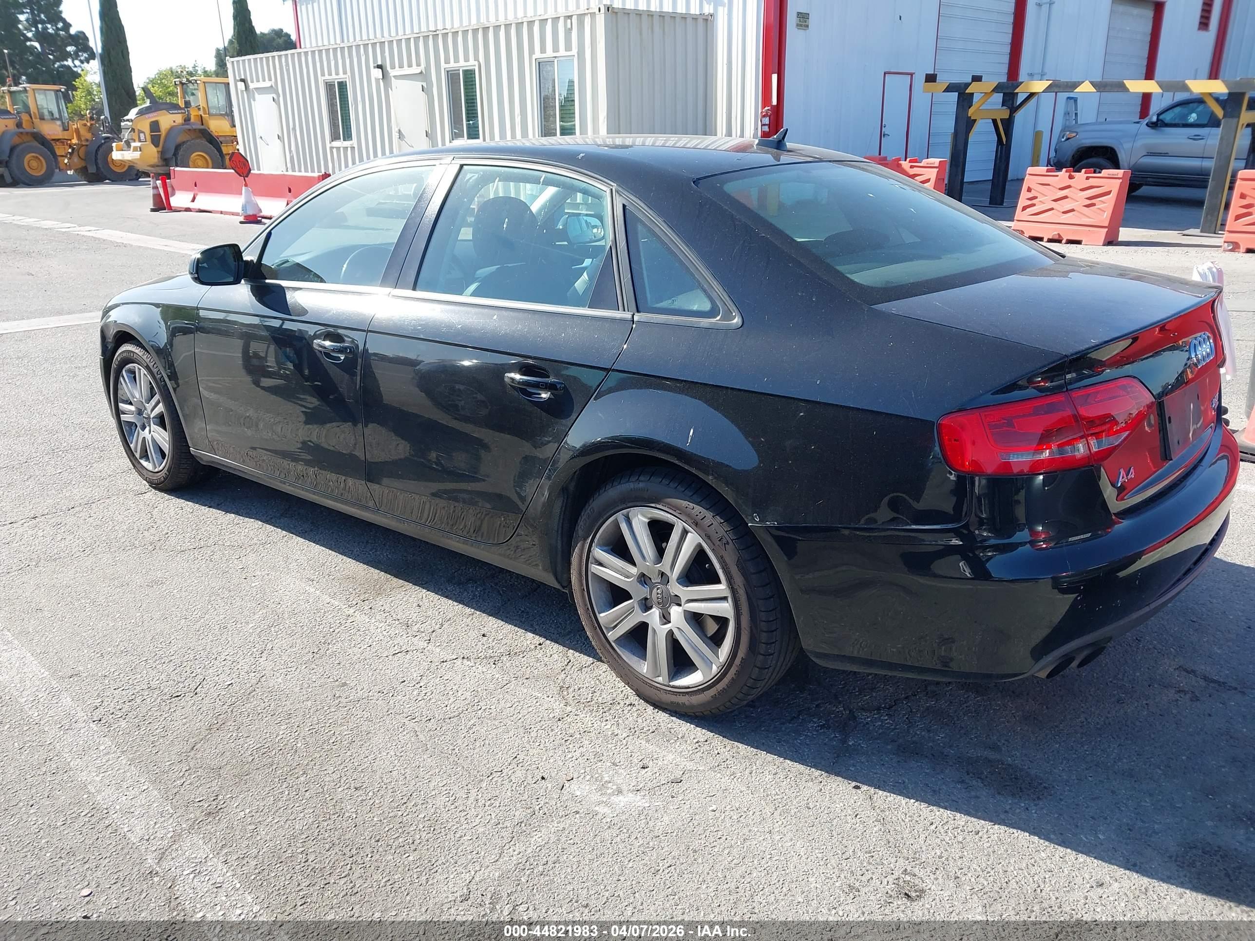 AUDI A4 image 3