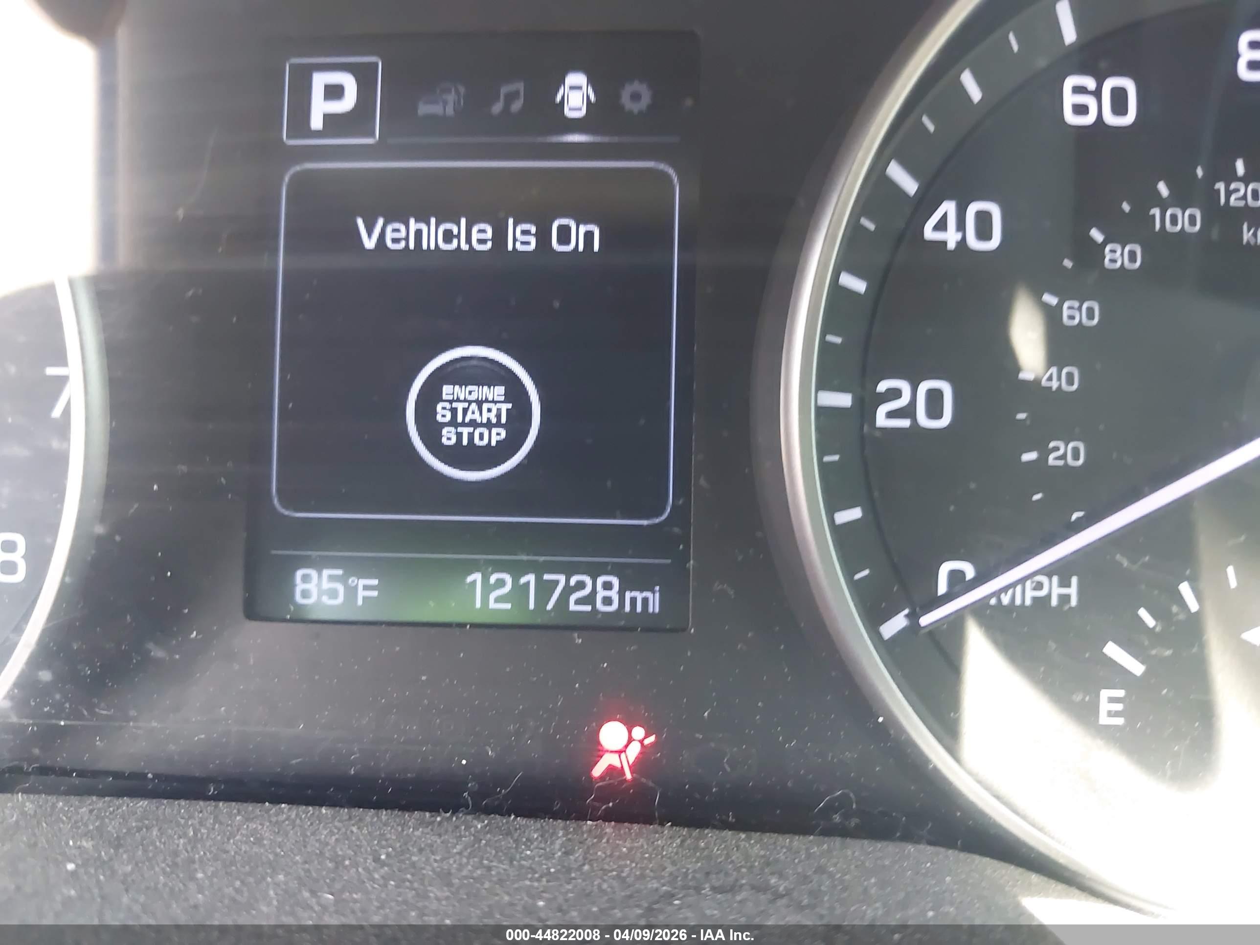 HYUNDAI ELANTRA image 7