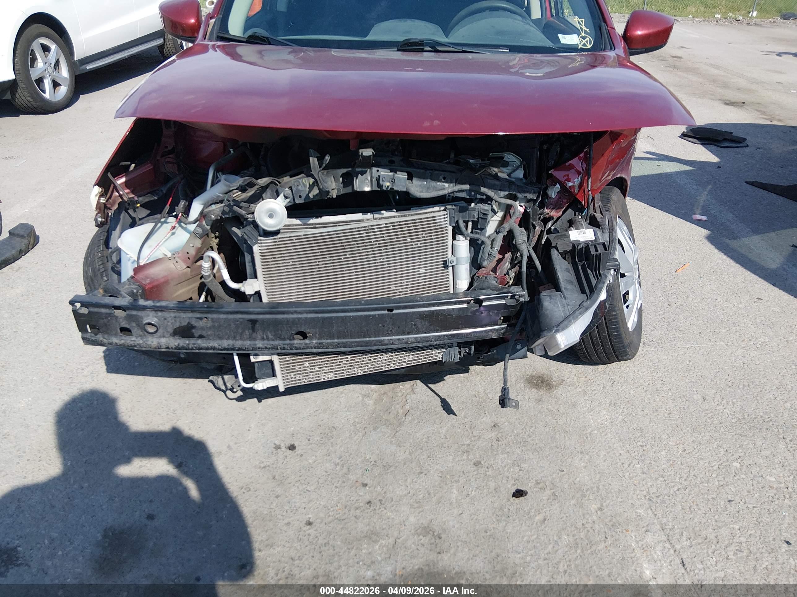 NISSAN VERSA image 6