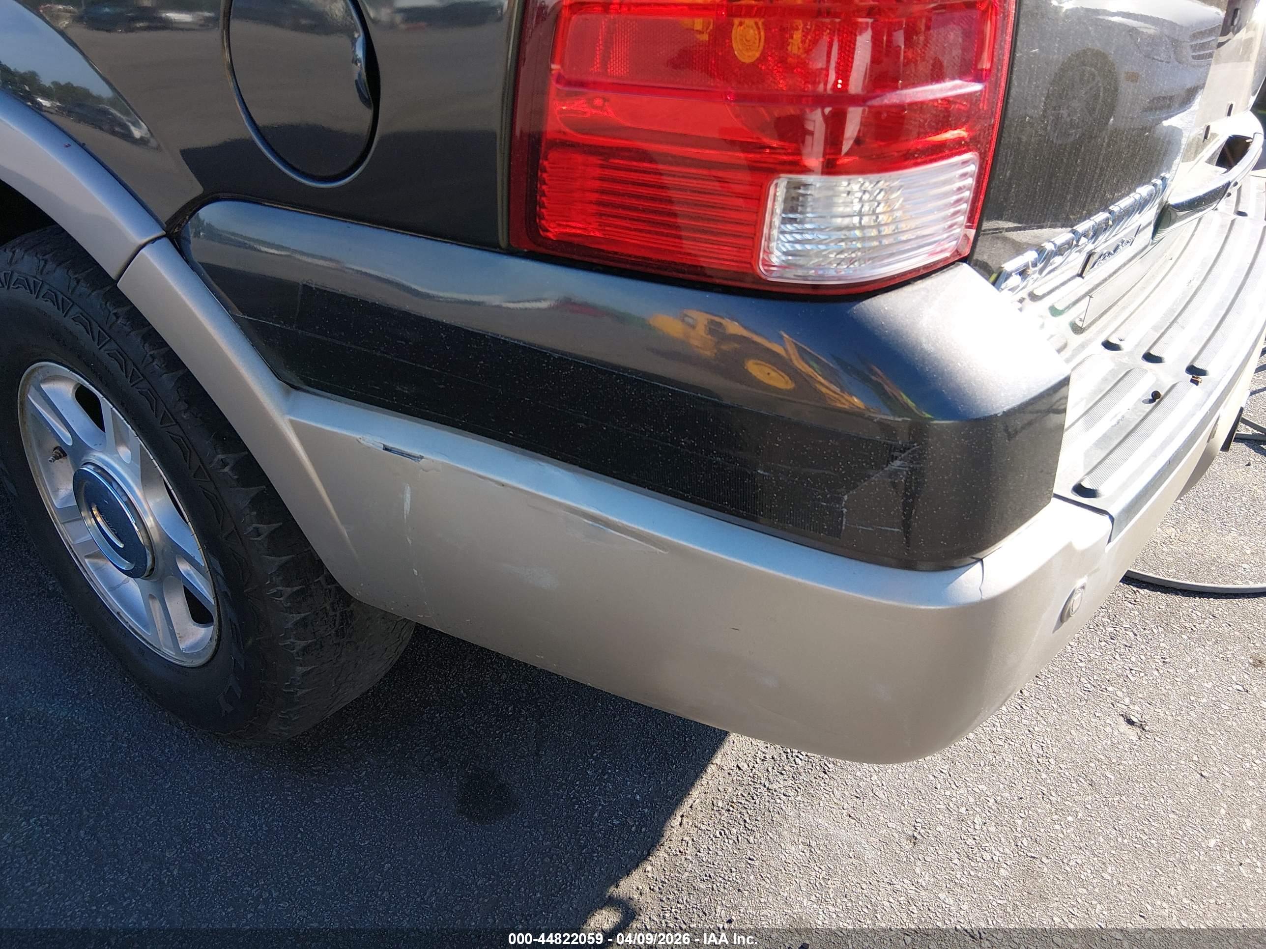 FORD EXPEDITION image 6