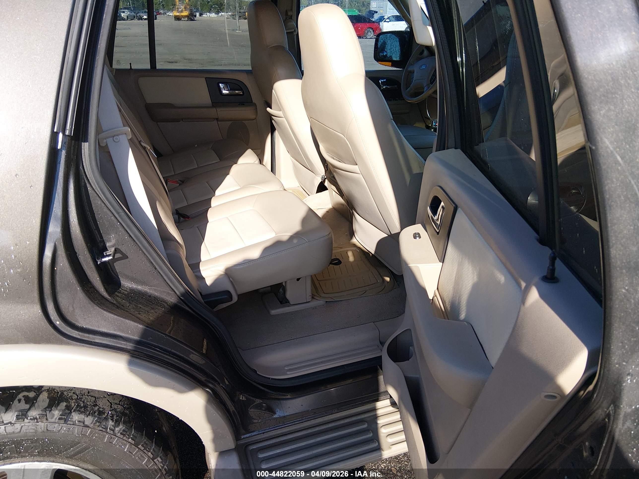 FORD EXPEDITION image 8