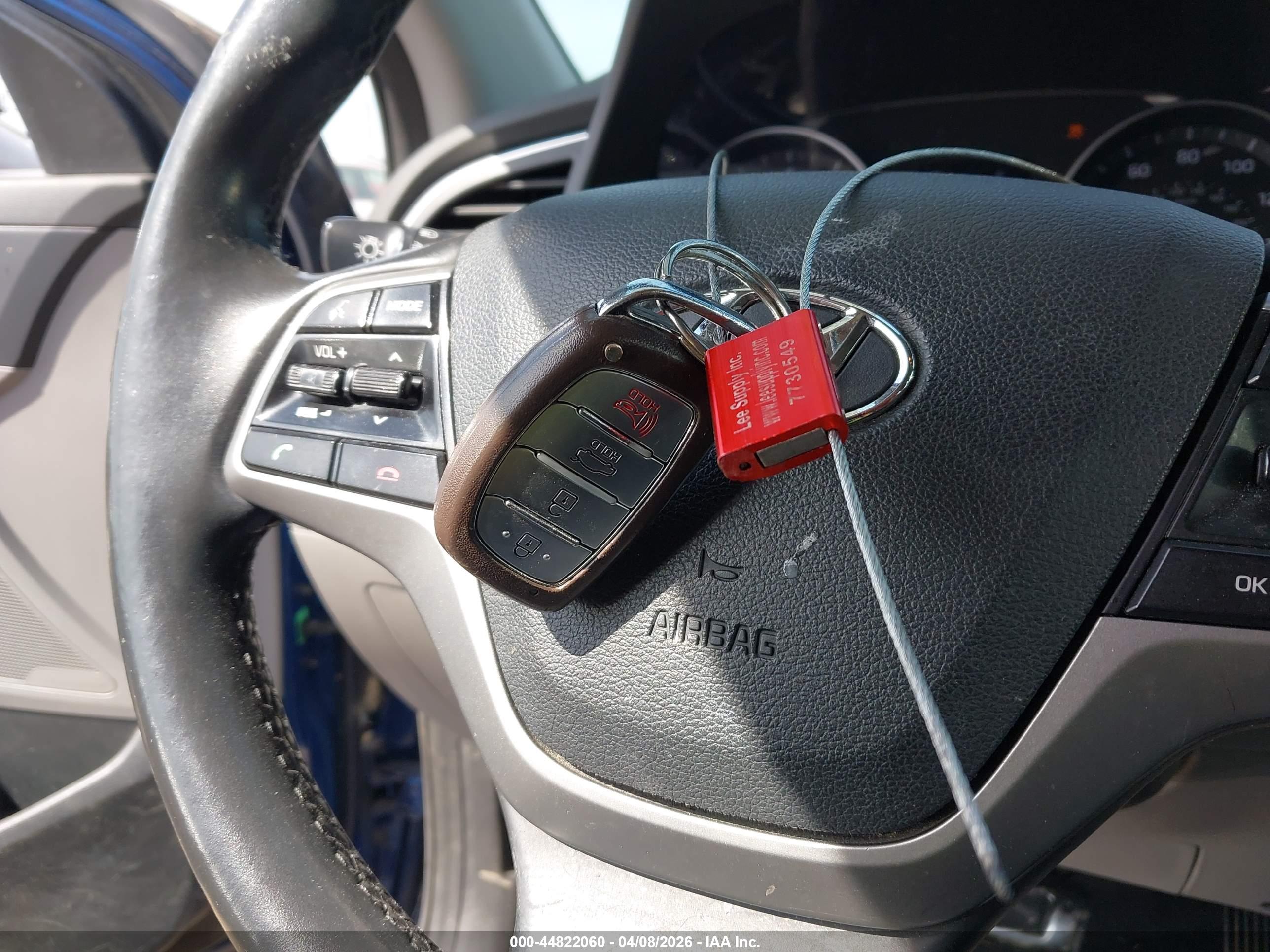 HYUNDAI ELANTRA image 11