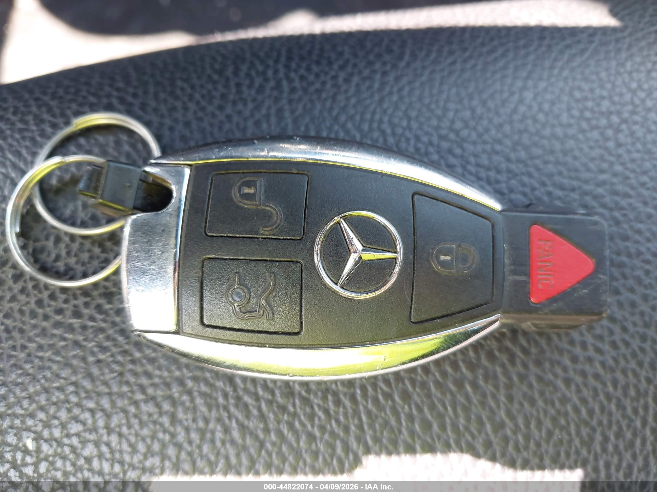 MERCEDES-BENZ E image 11