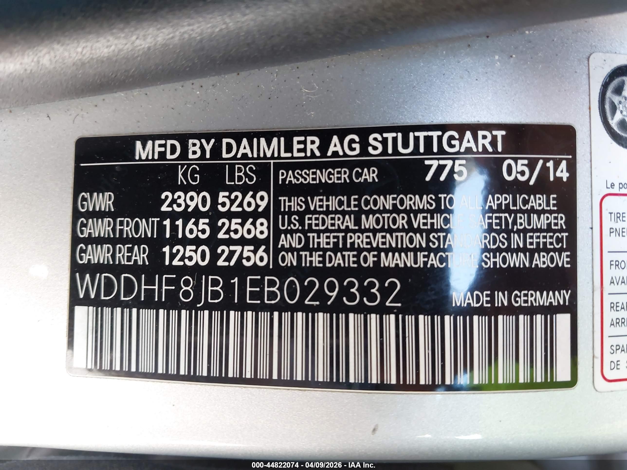 MERCEDES-BENZ E image 9
