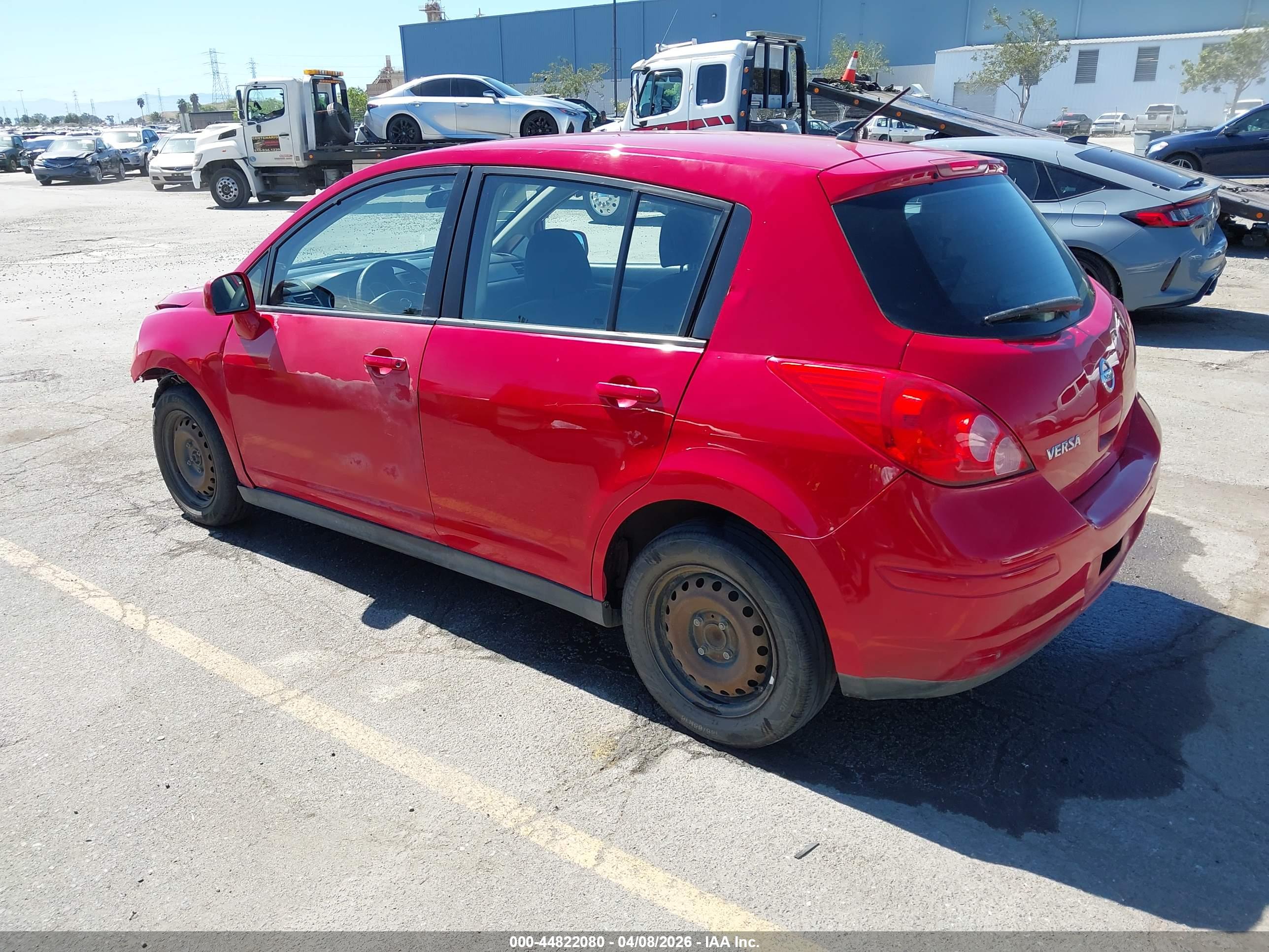 NISSAN VERSA image 3