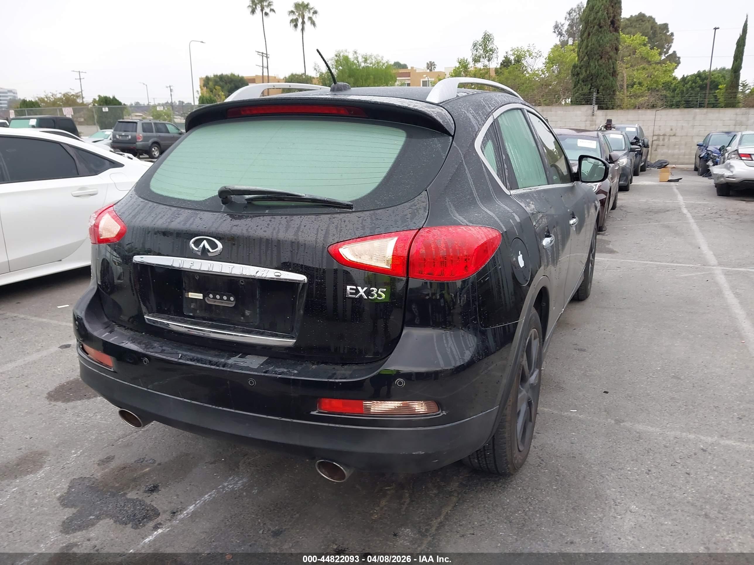 INFINITI EX35 image 4