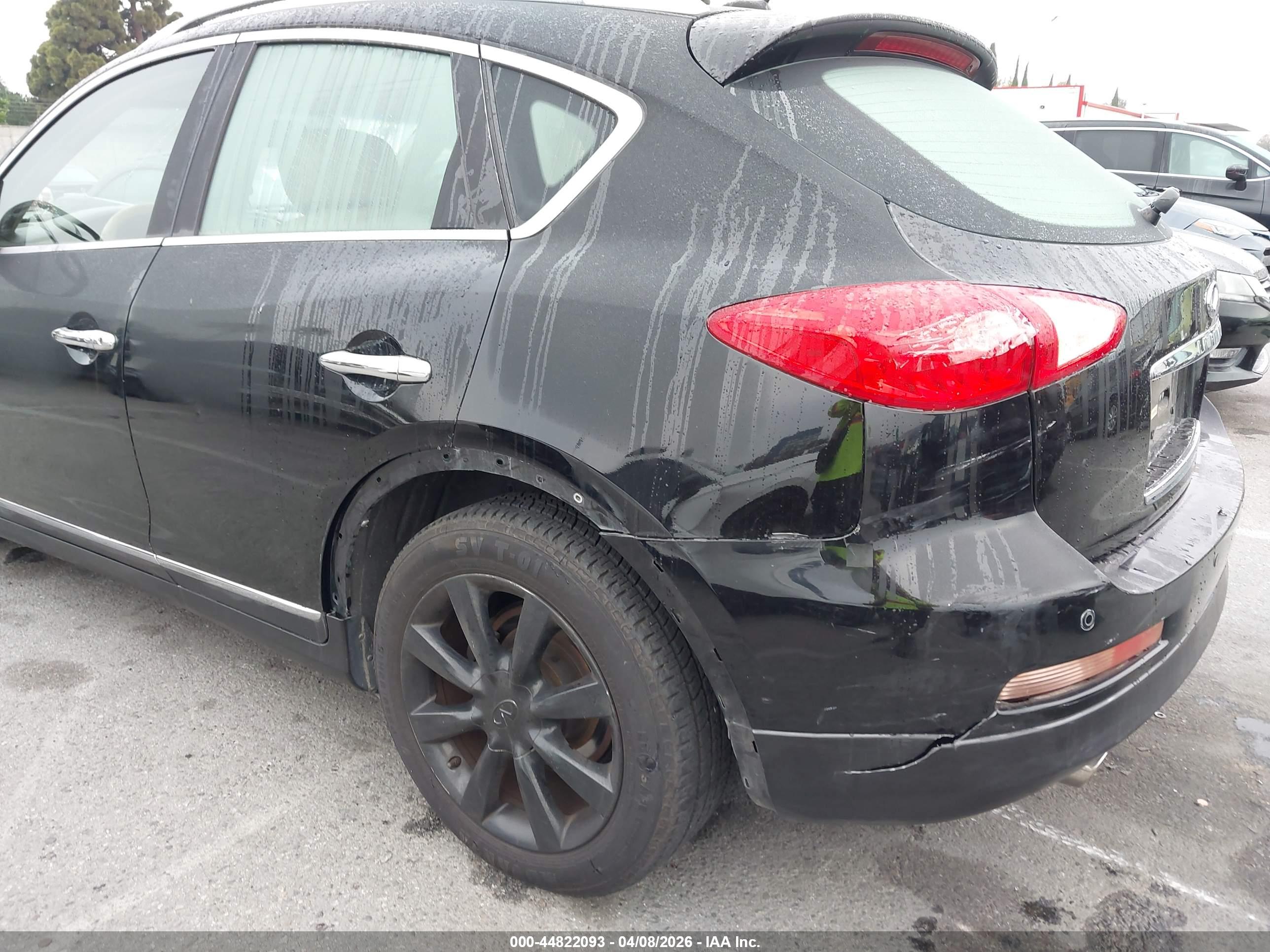 INFINITI EX35 image 6