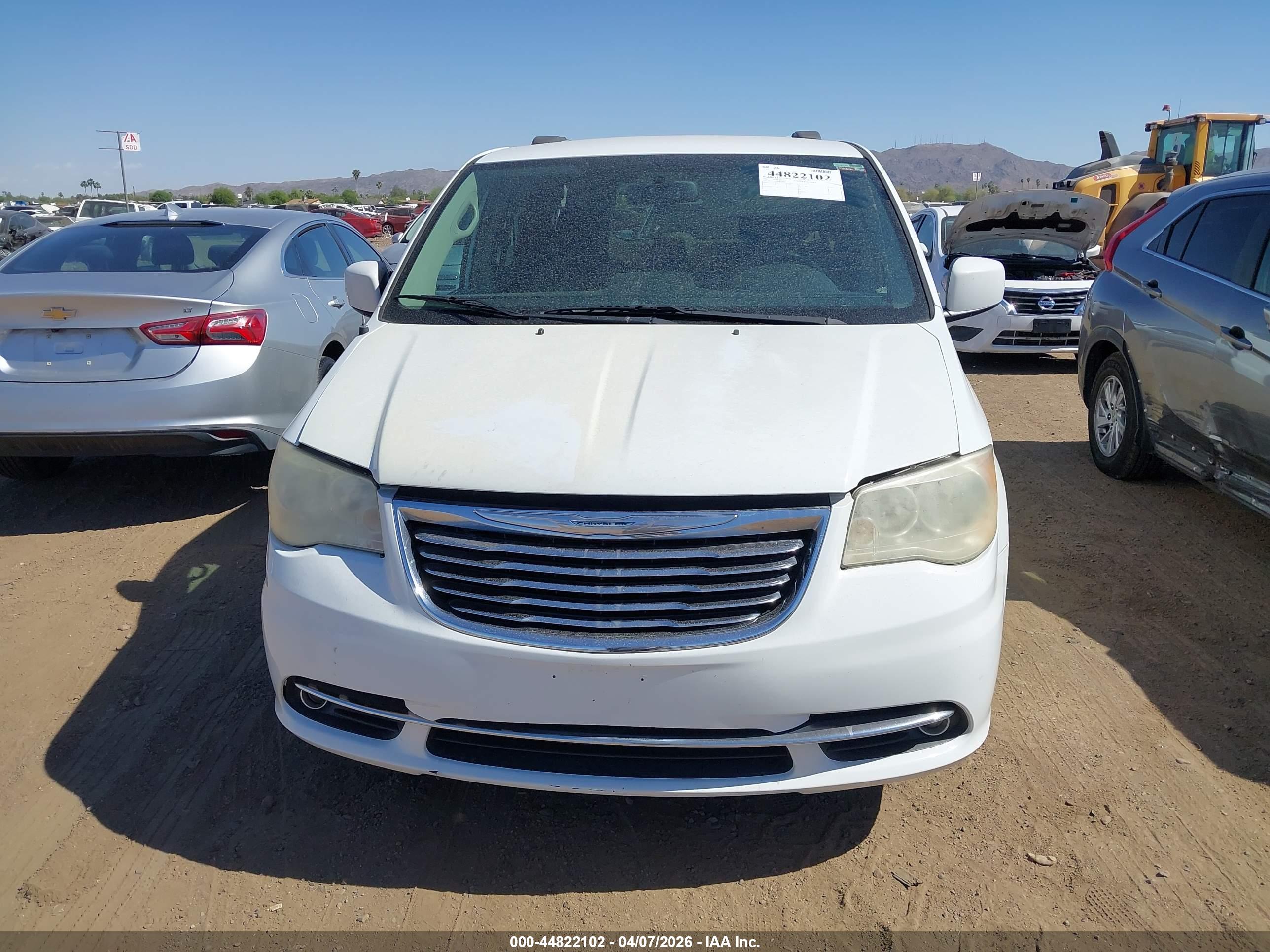 CHRYSLER TOWN image 6