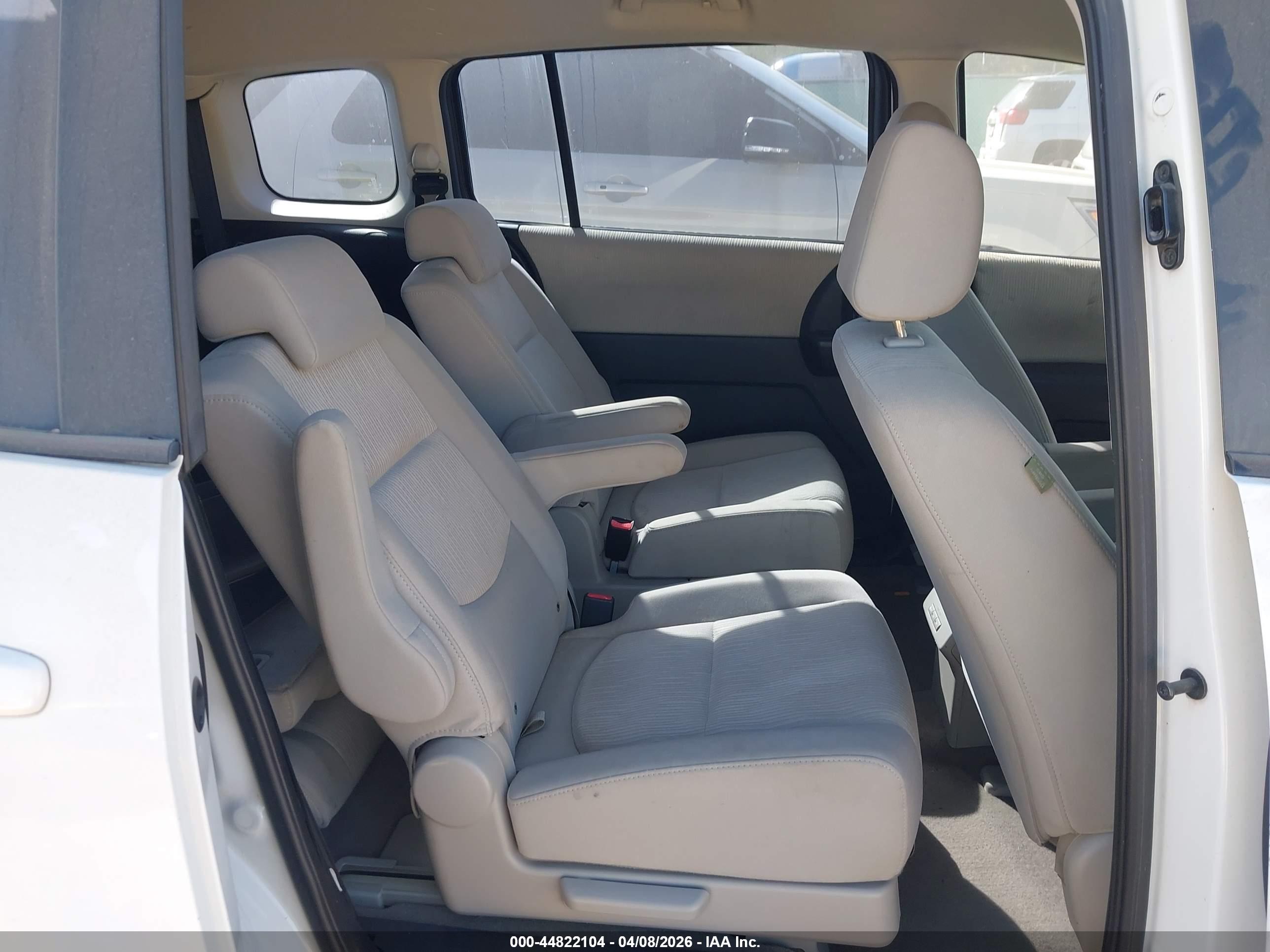 MAZDA MAZDA5 image 8