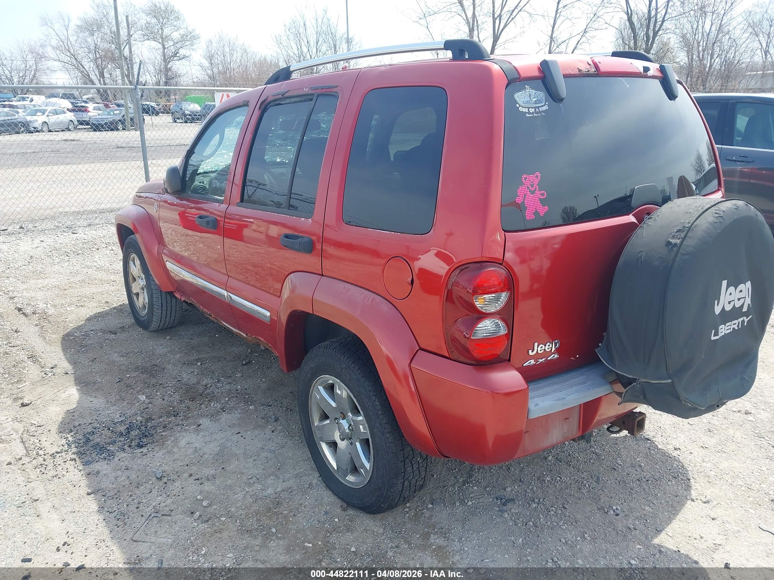 JEEP LIBERTY image 3