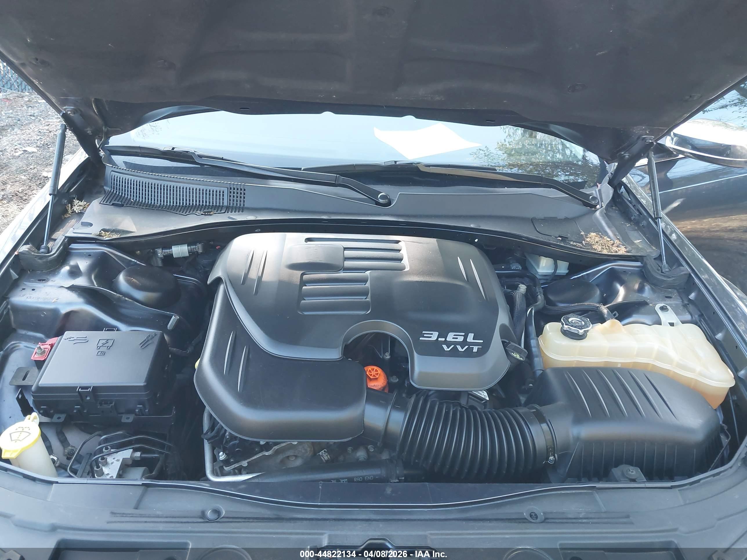 CHRYSLER 300C image 10