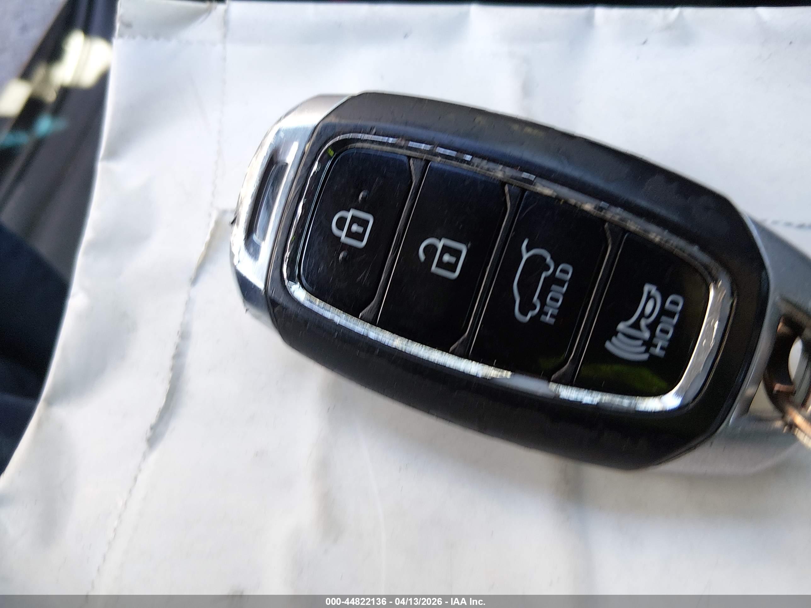 HYUNDAI KONA image 11
