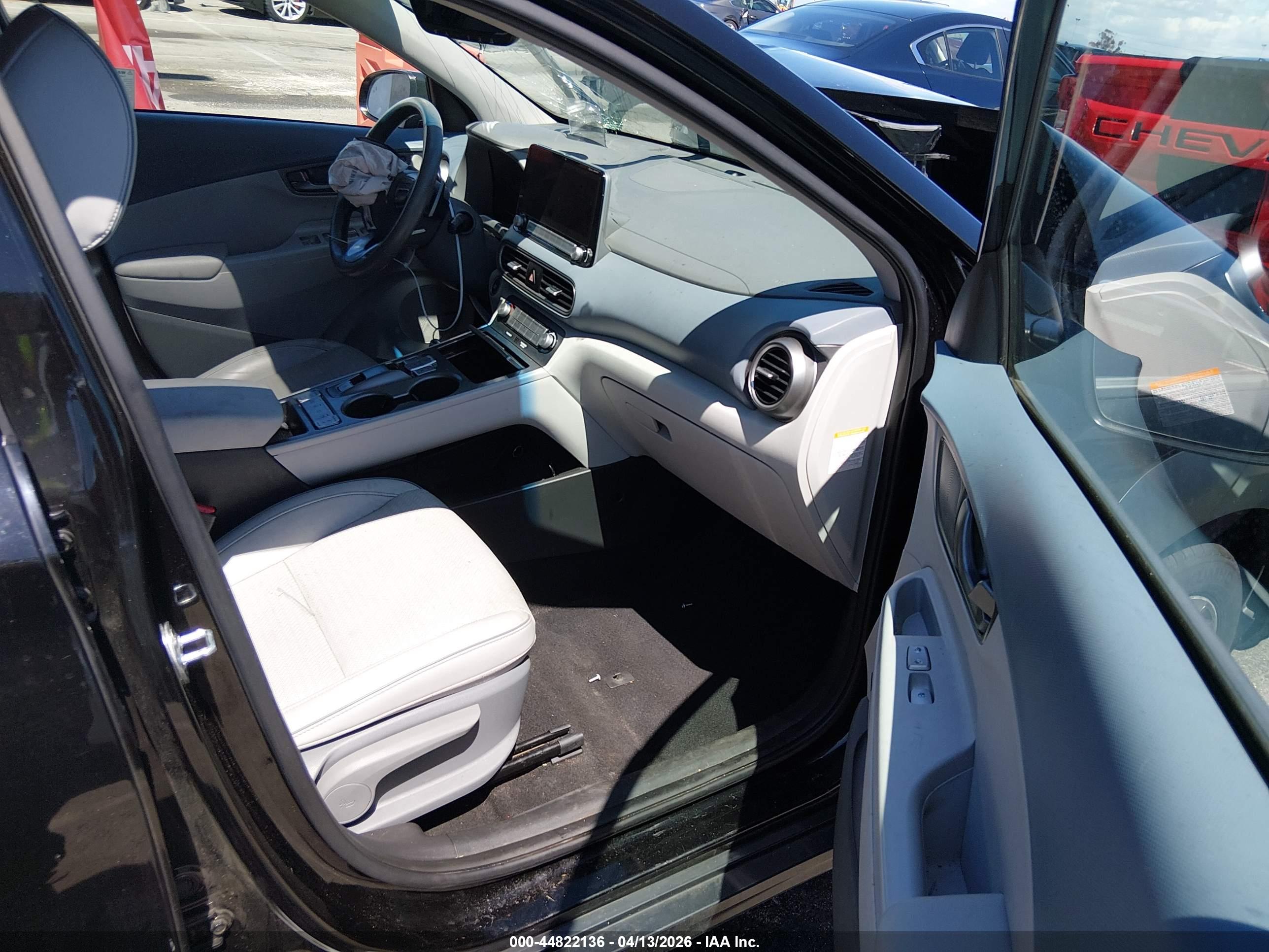HYUNDAI KONA image 5