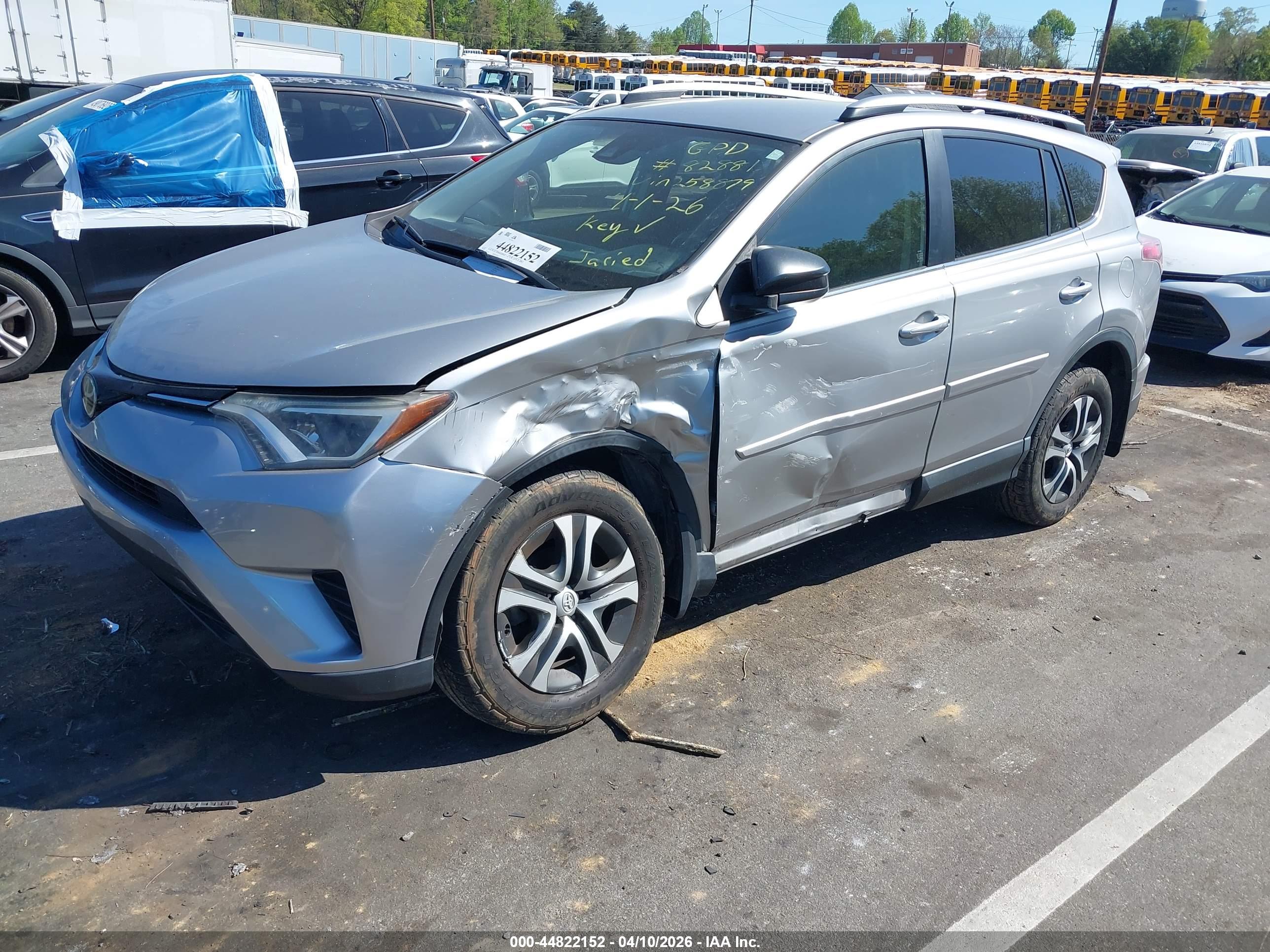 TOYOTA RAV4 image 2