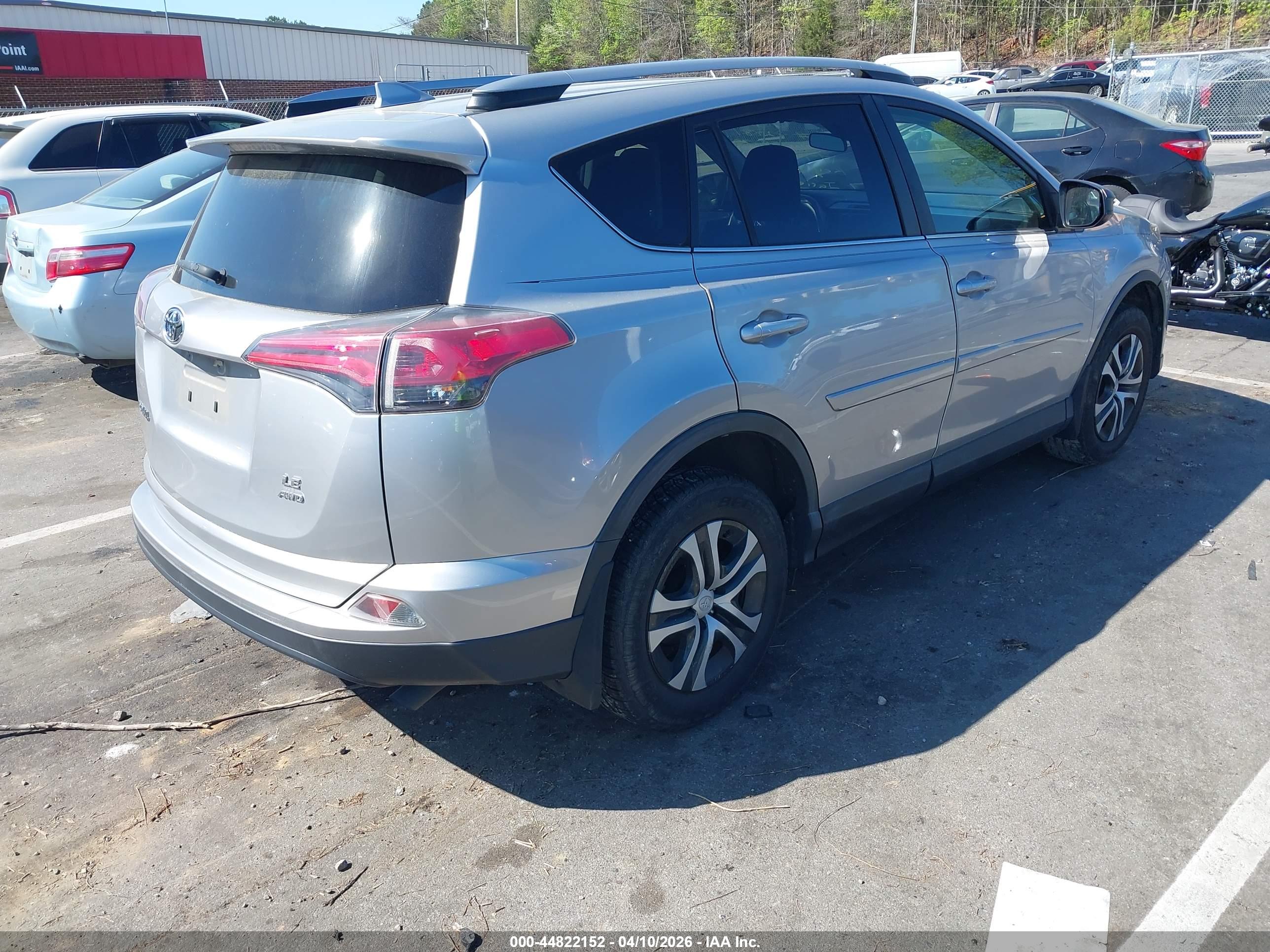 TOYOTA RAV4 image 4