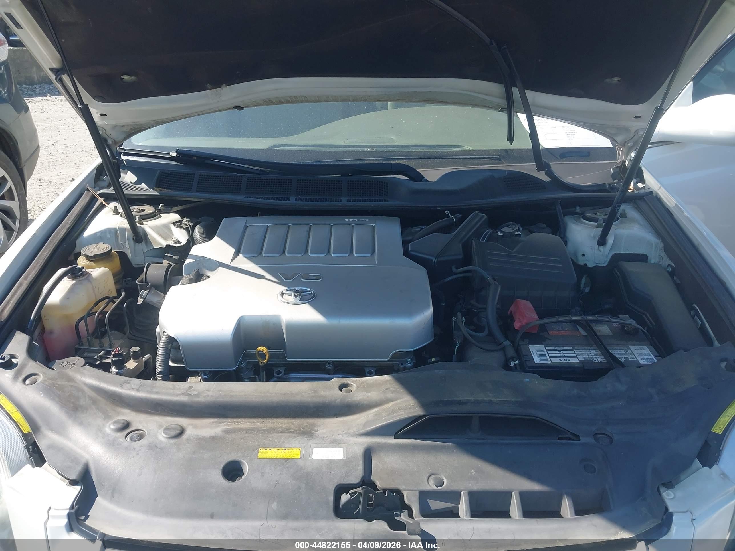 TOYOTA AVALON image 10