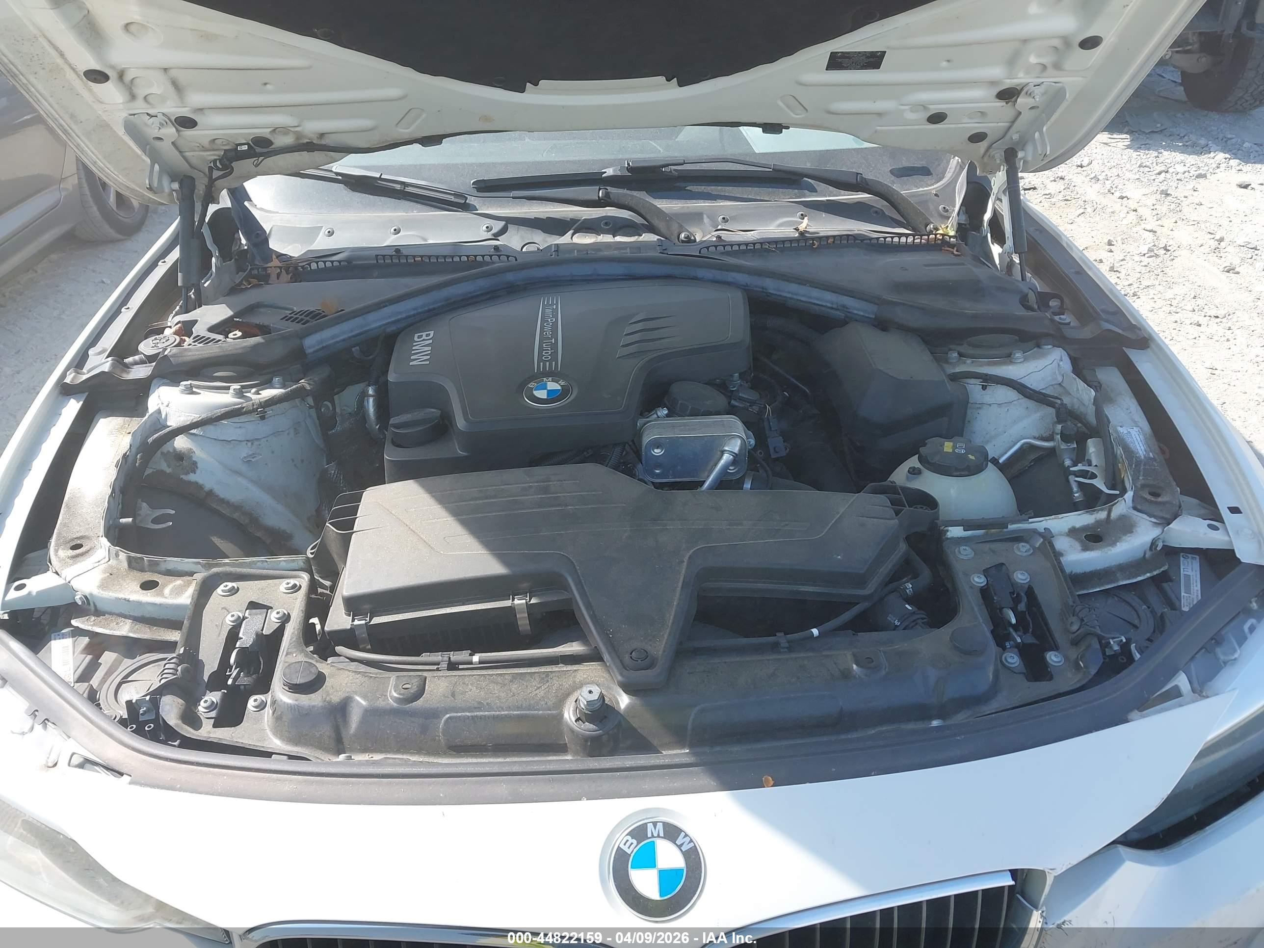BMW 320I image 10