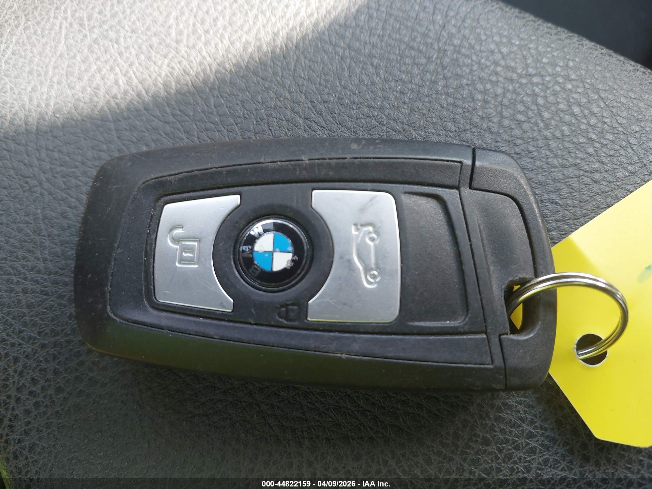 BMW 320I image 11