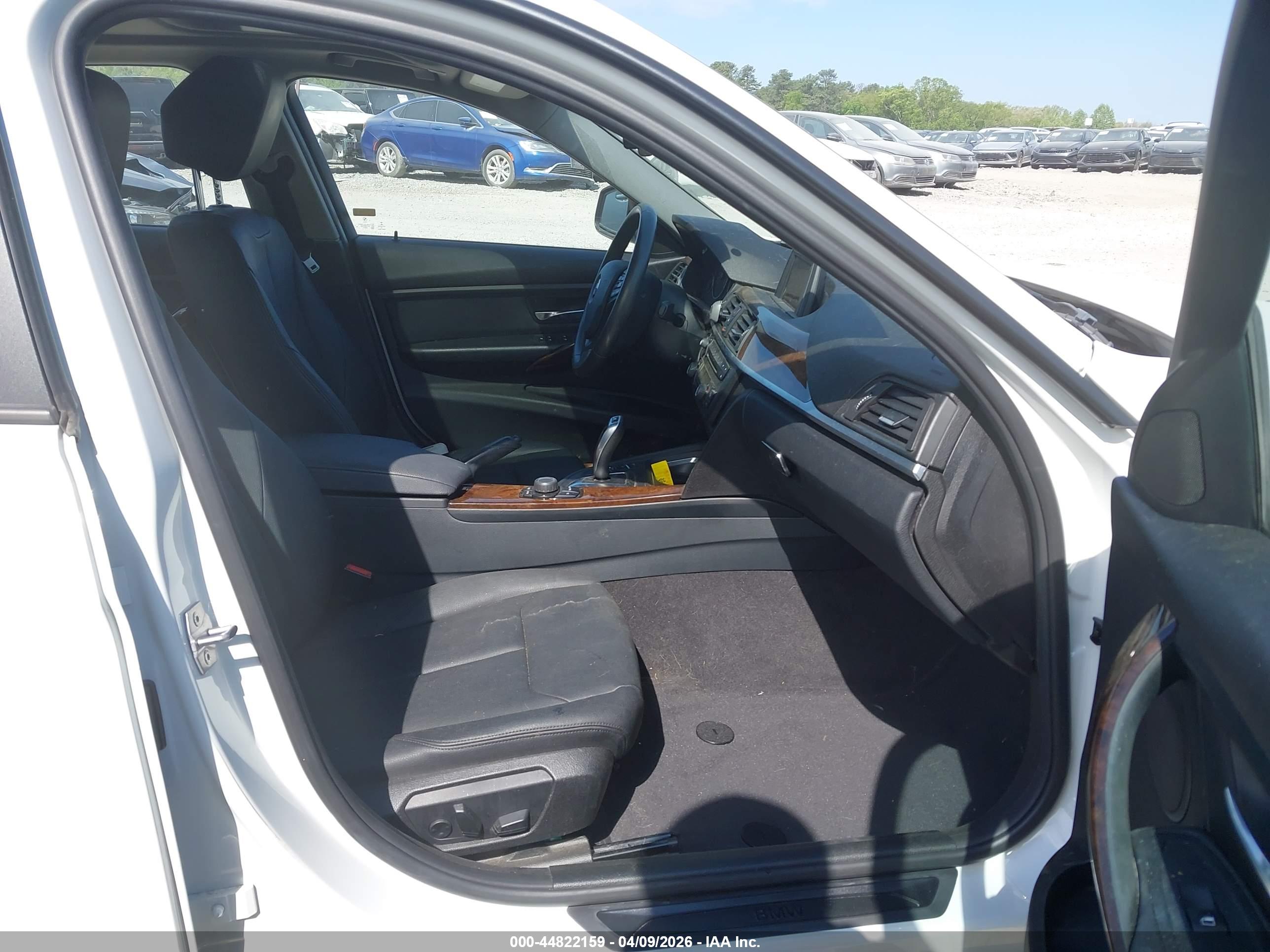 BMW 320I image 5