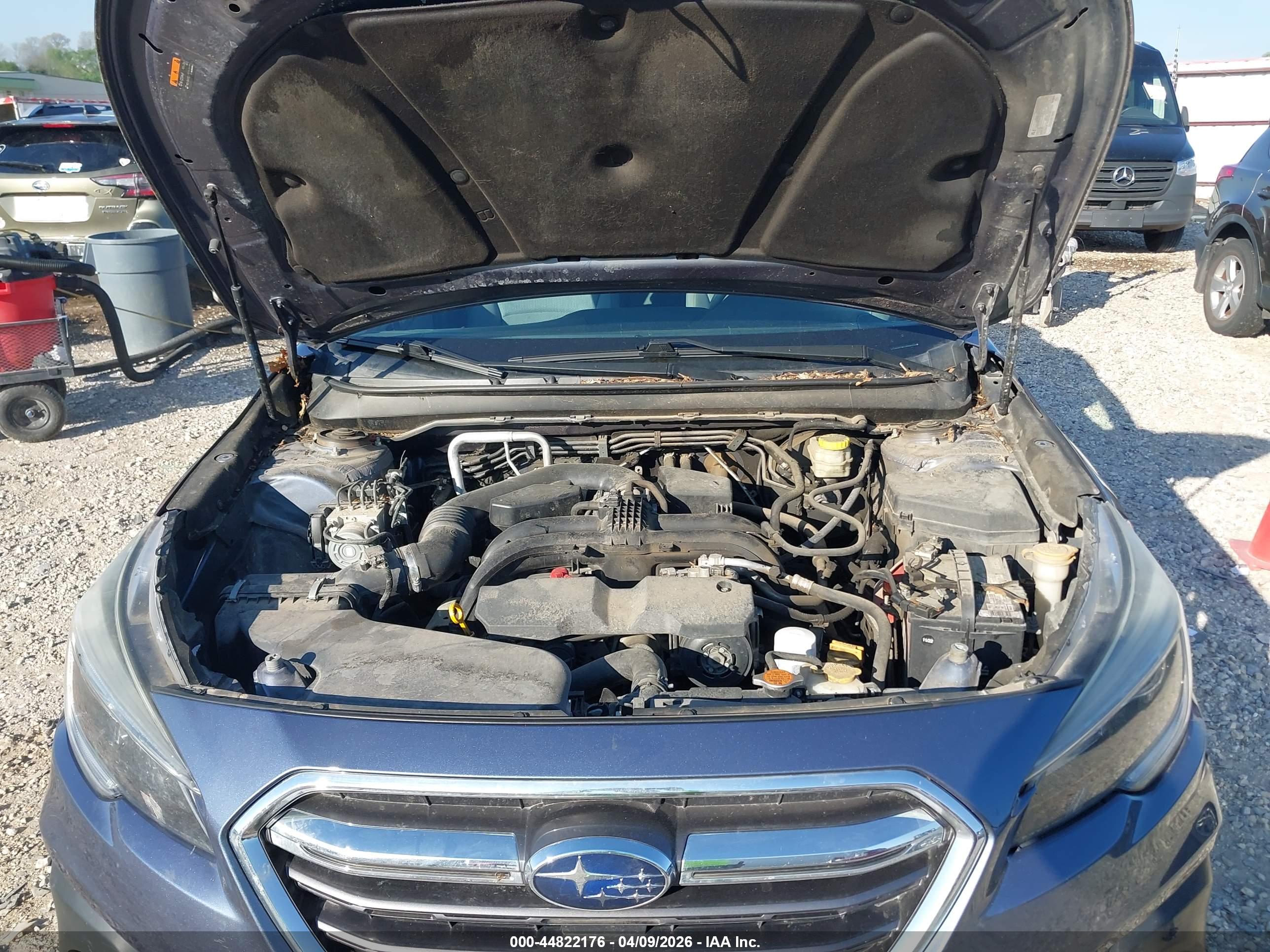 SUBARU OUTBACK image 10