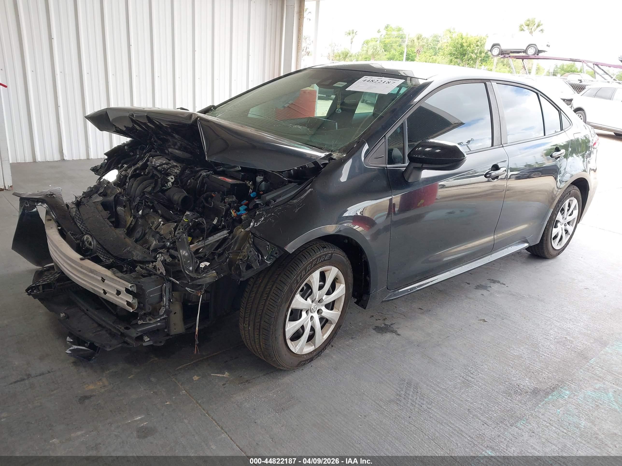 TOYOTA COROLLA image 2