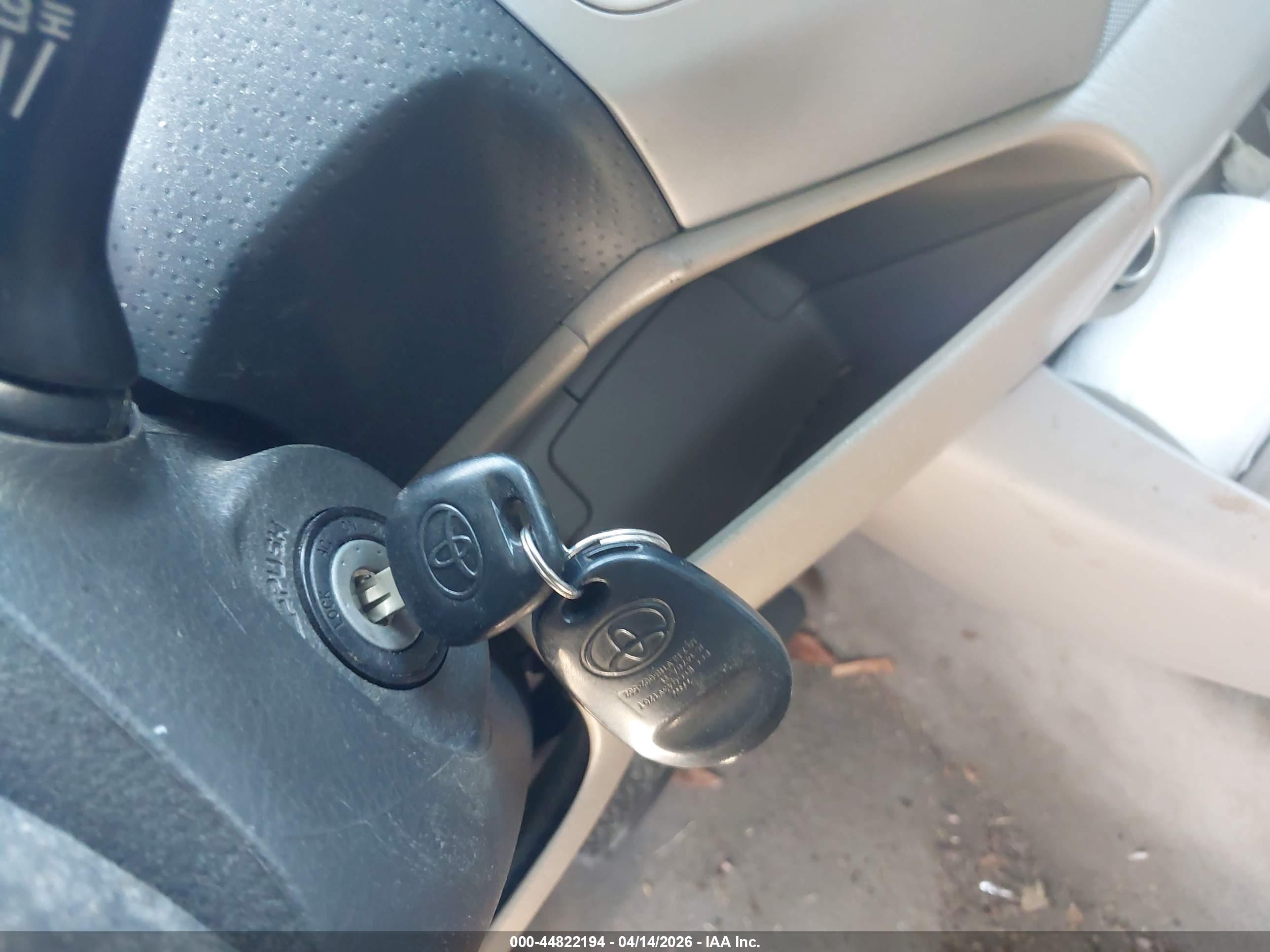TOYOTA TACOMA image 11