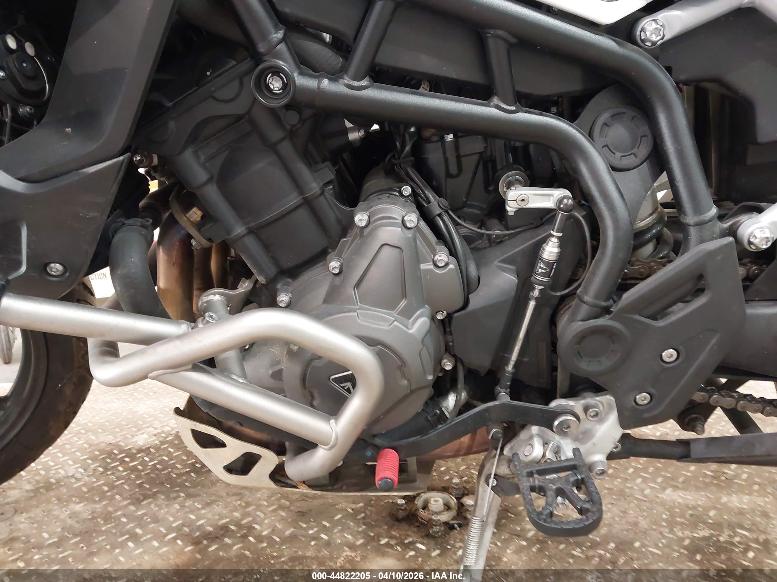 TRIUMPH MOTORCYCLE image 9