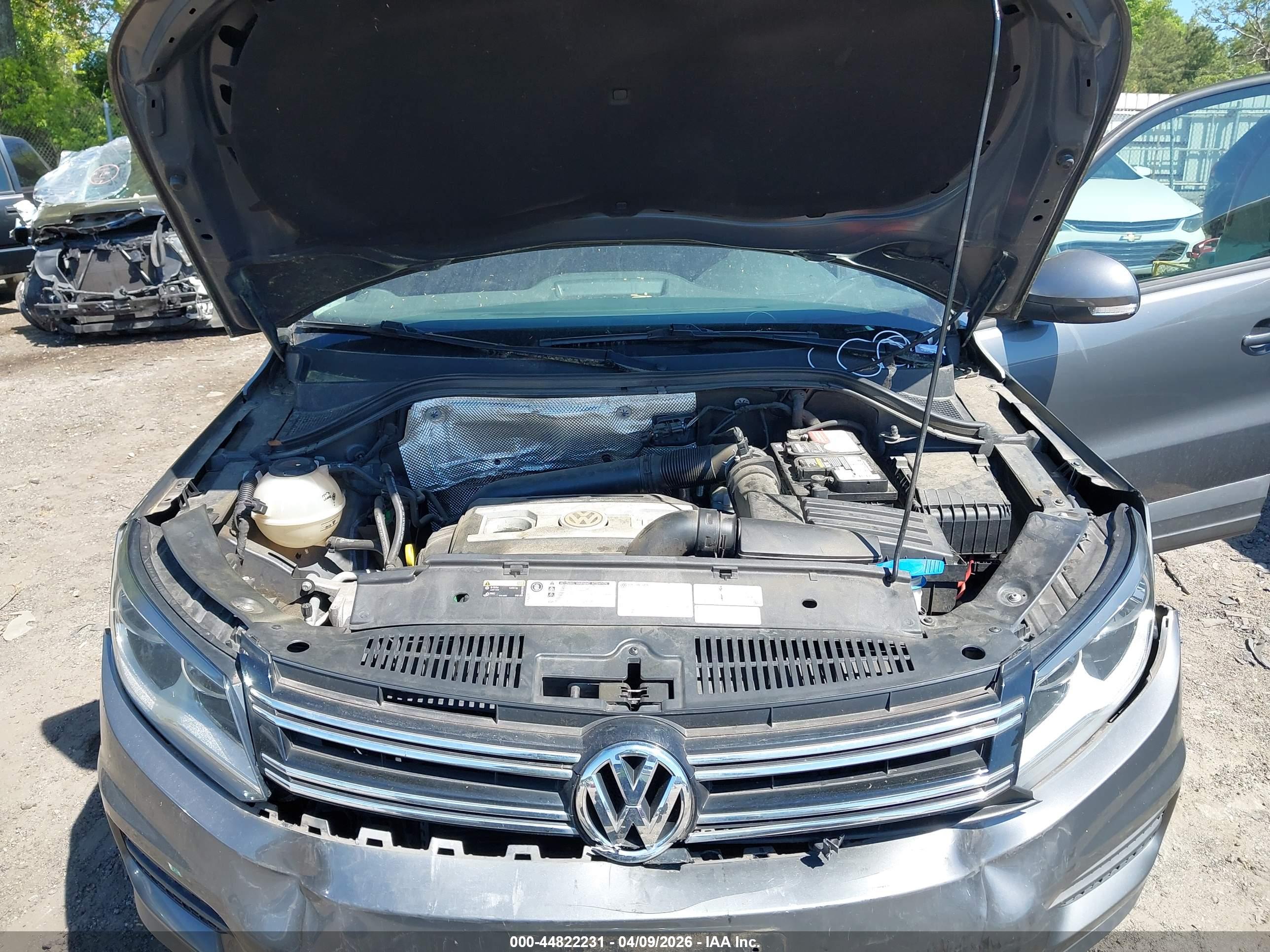 VOLKSWAGEN TIGUAN image 10