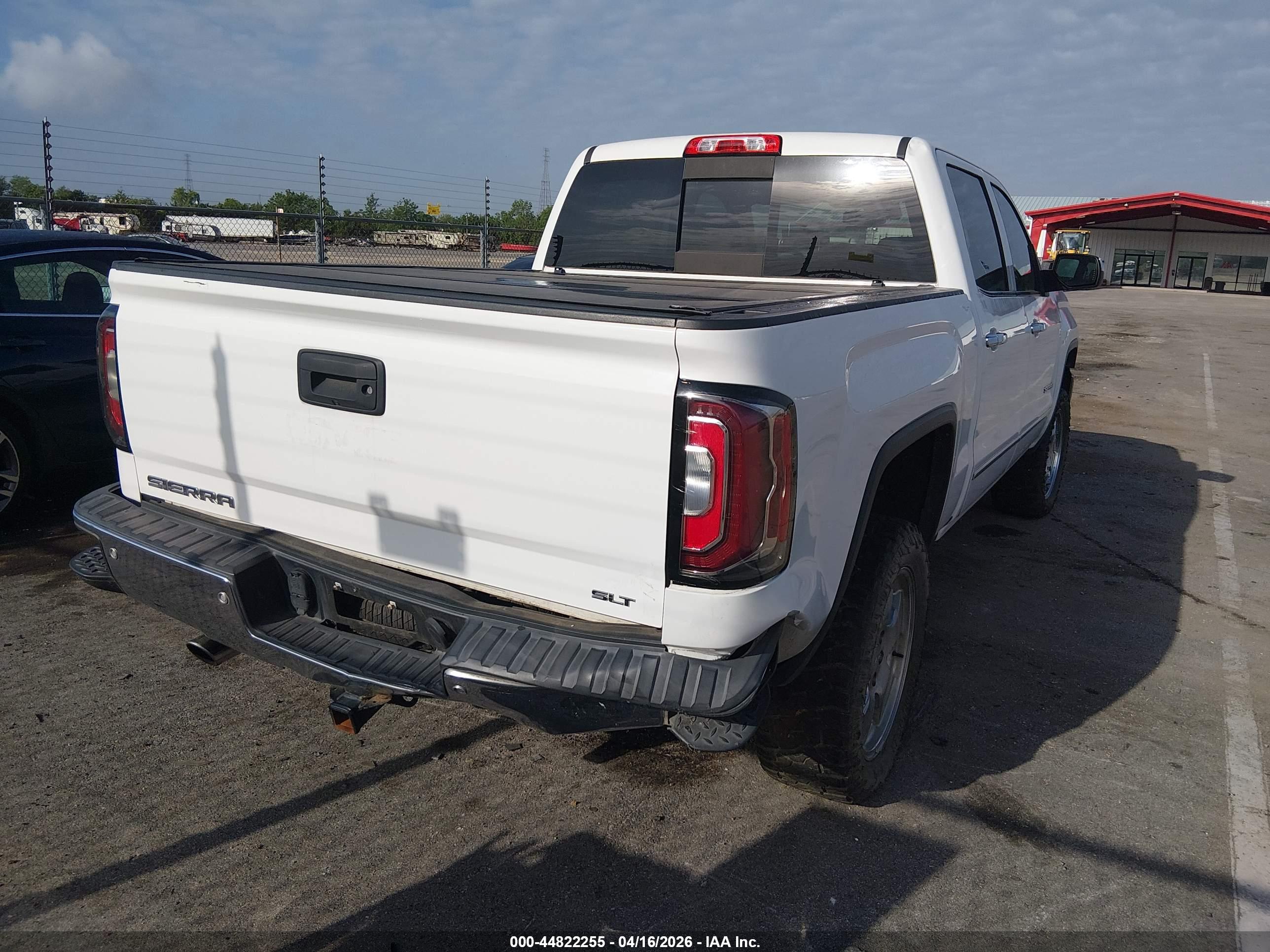 GMC SIERRA image 4