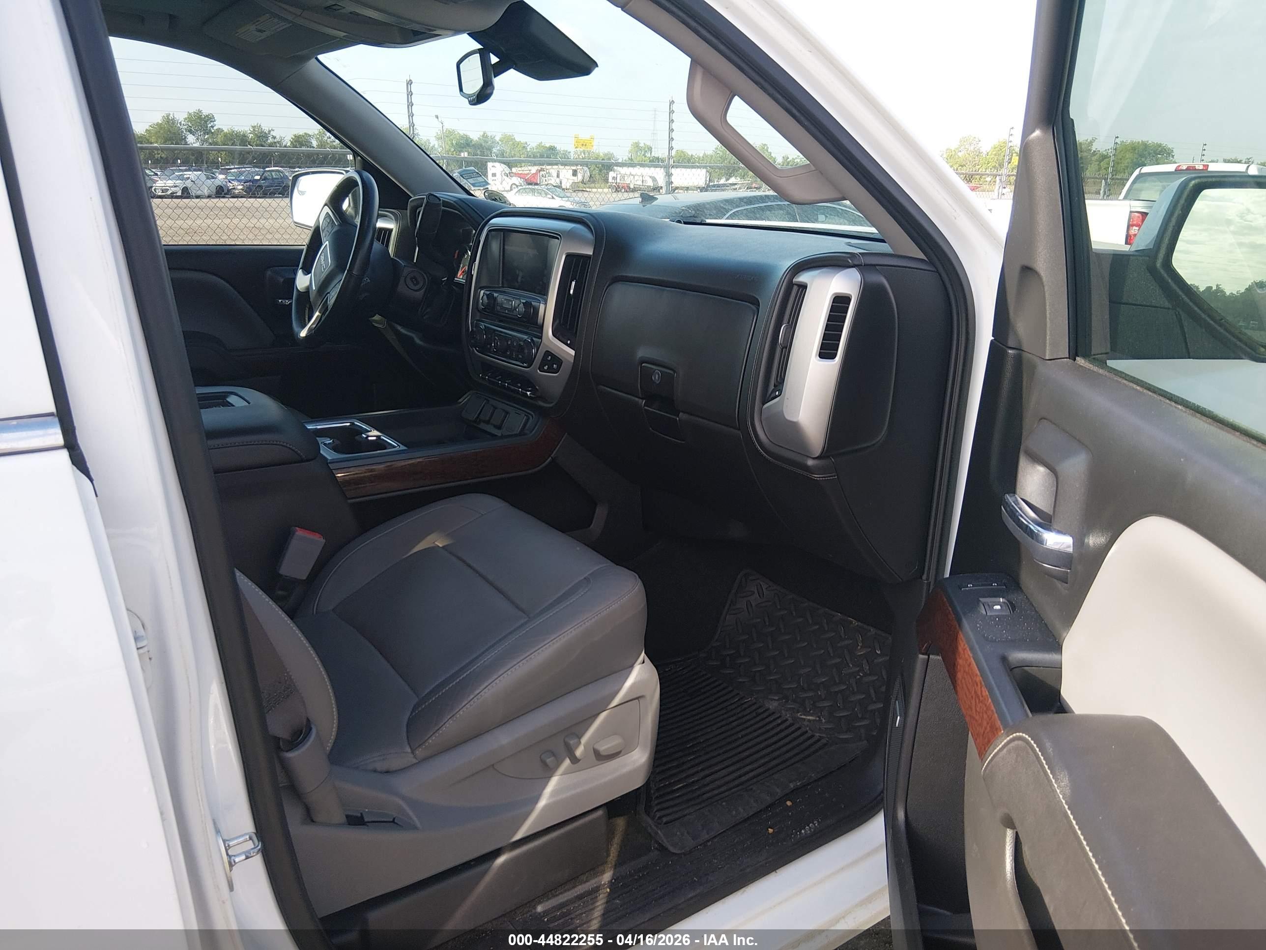 GMC SIERRA image 5