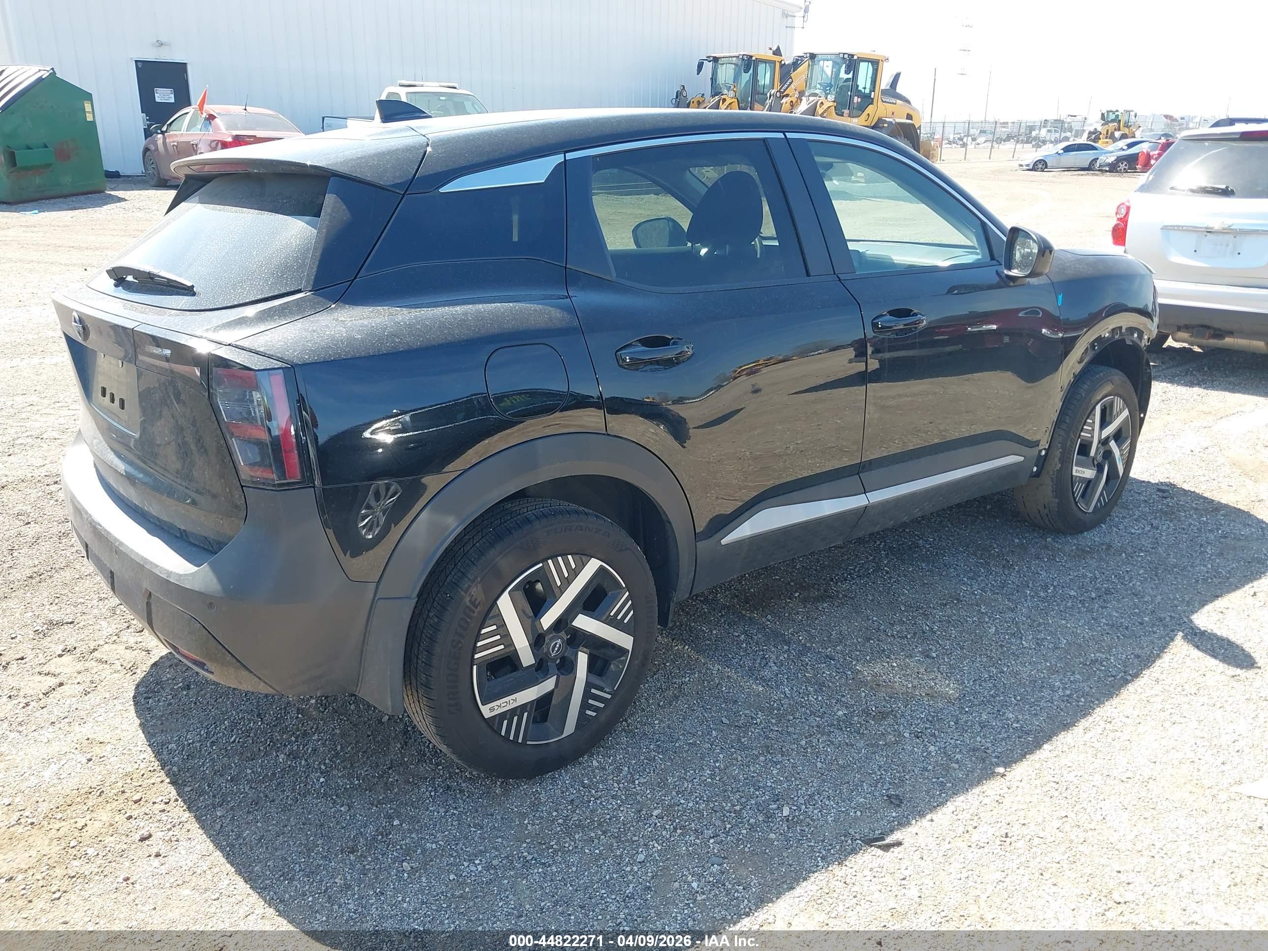 NISSAN KICKS image 4
