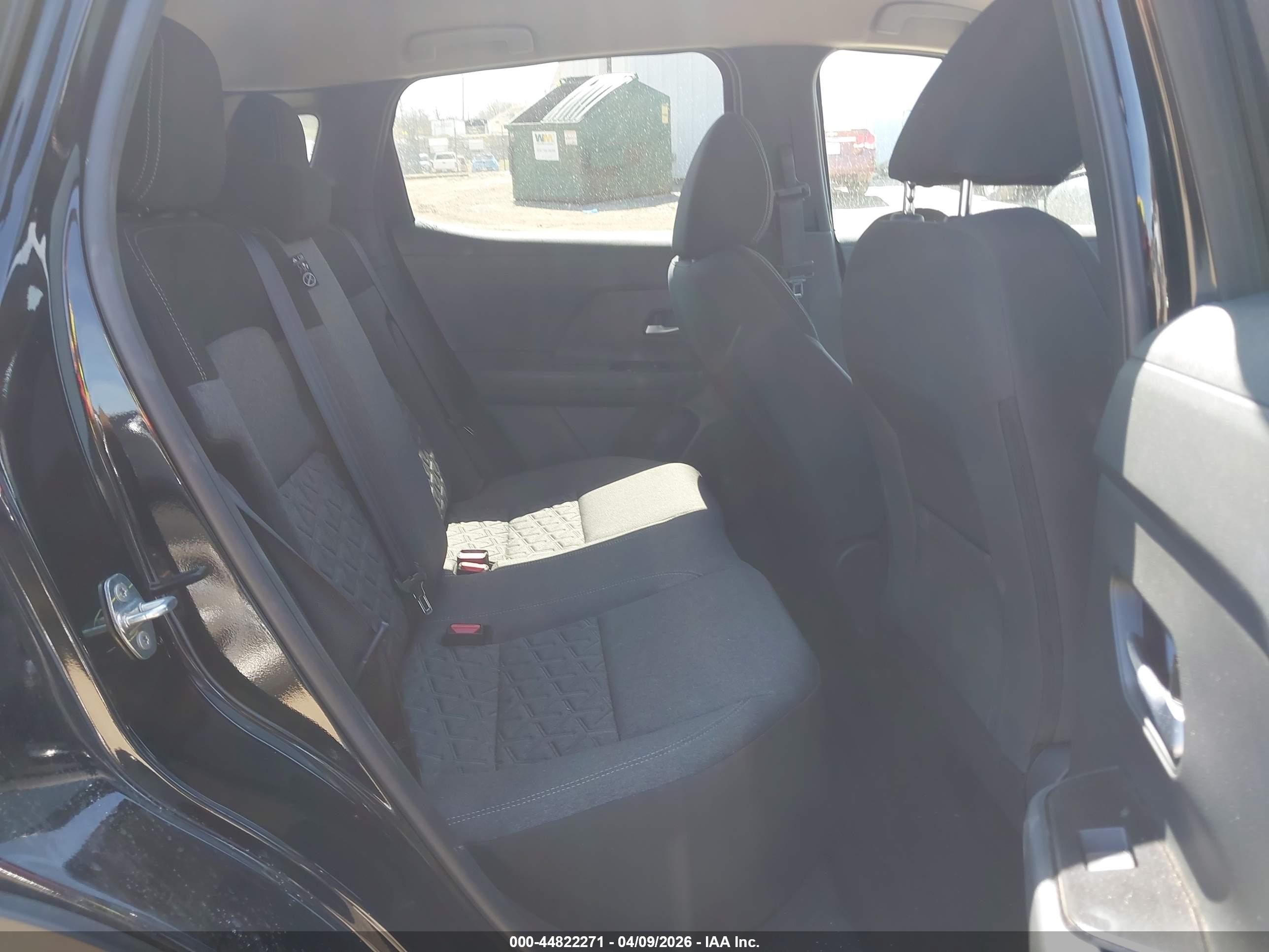 NISSAN KICKS image 8