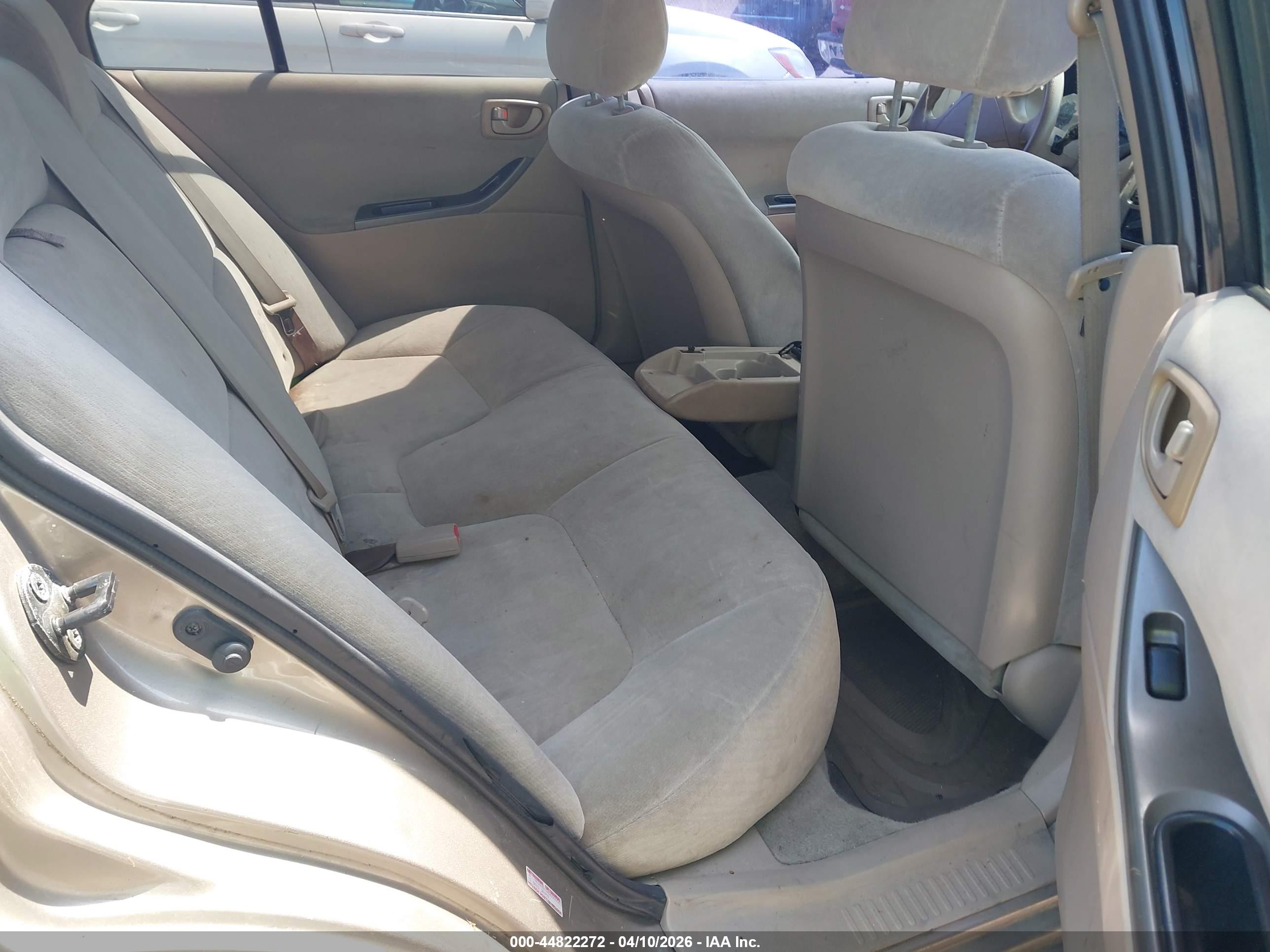 MITSUBISHI GALANT image 8