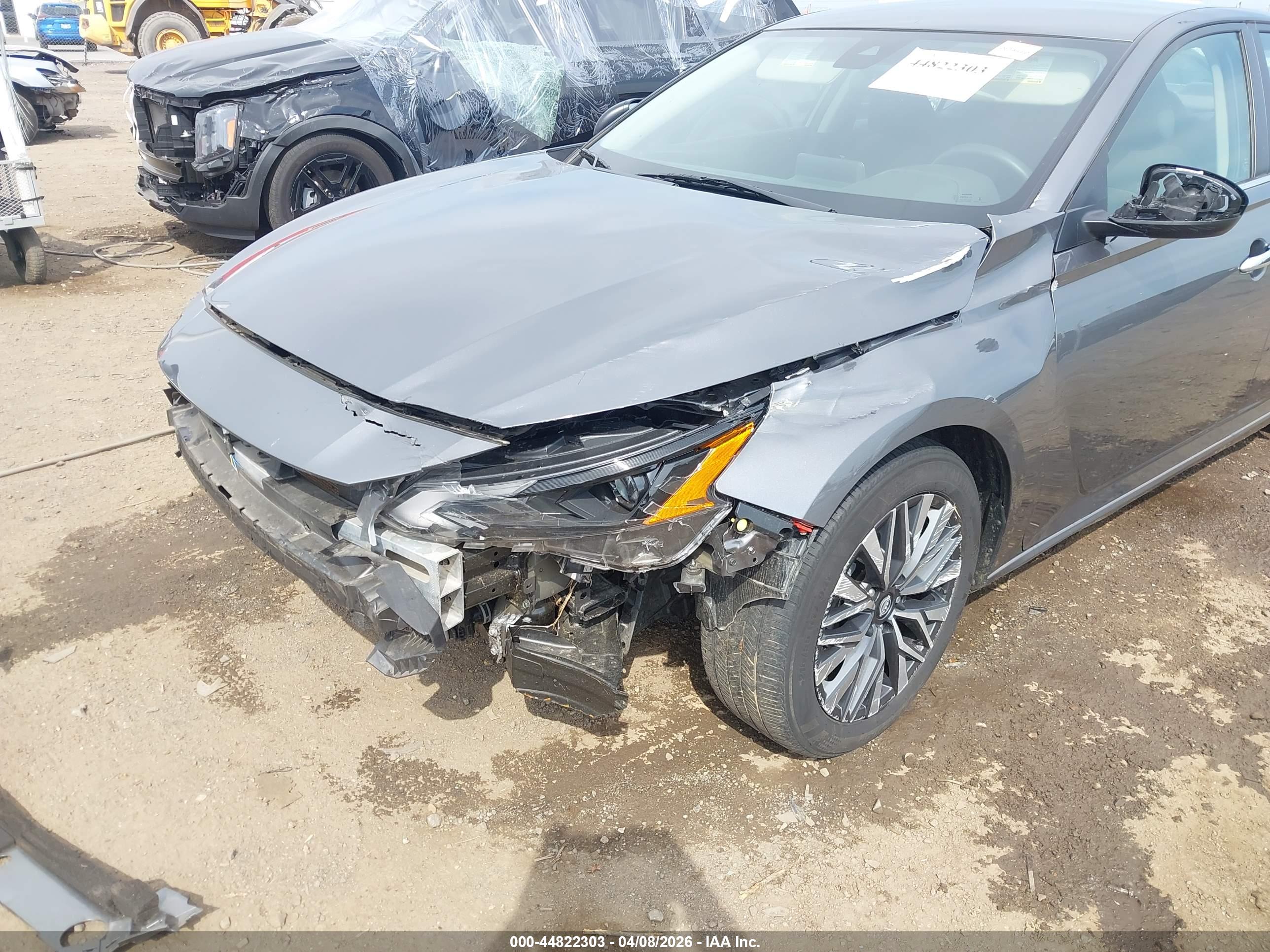 NISSAN ALTIMA image 6