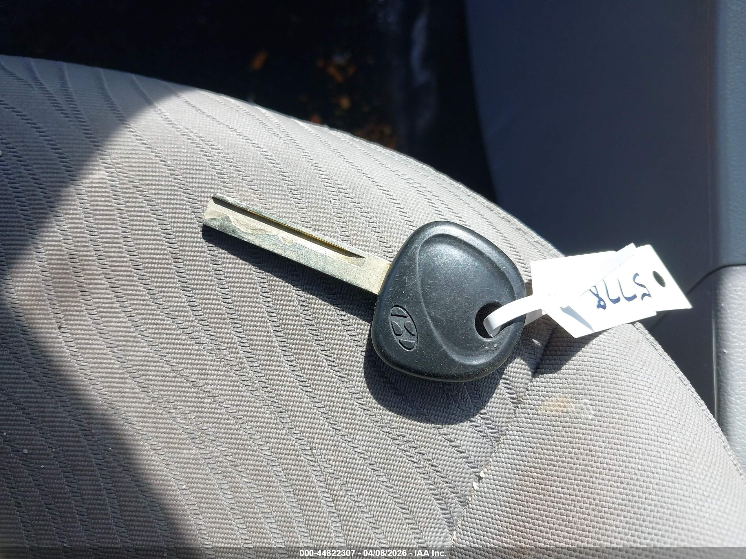 HYUNDAI ACCENT image 11