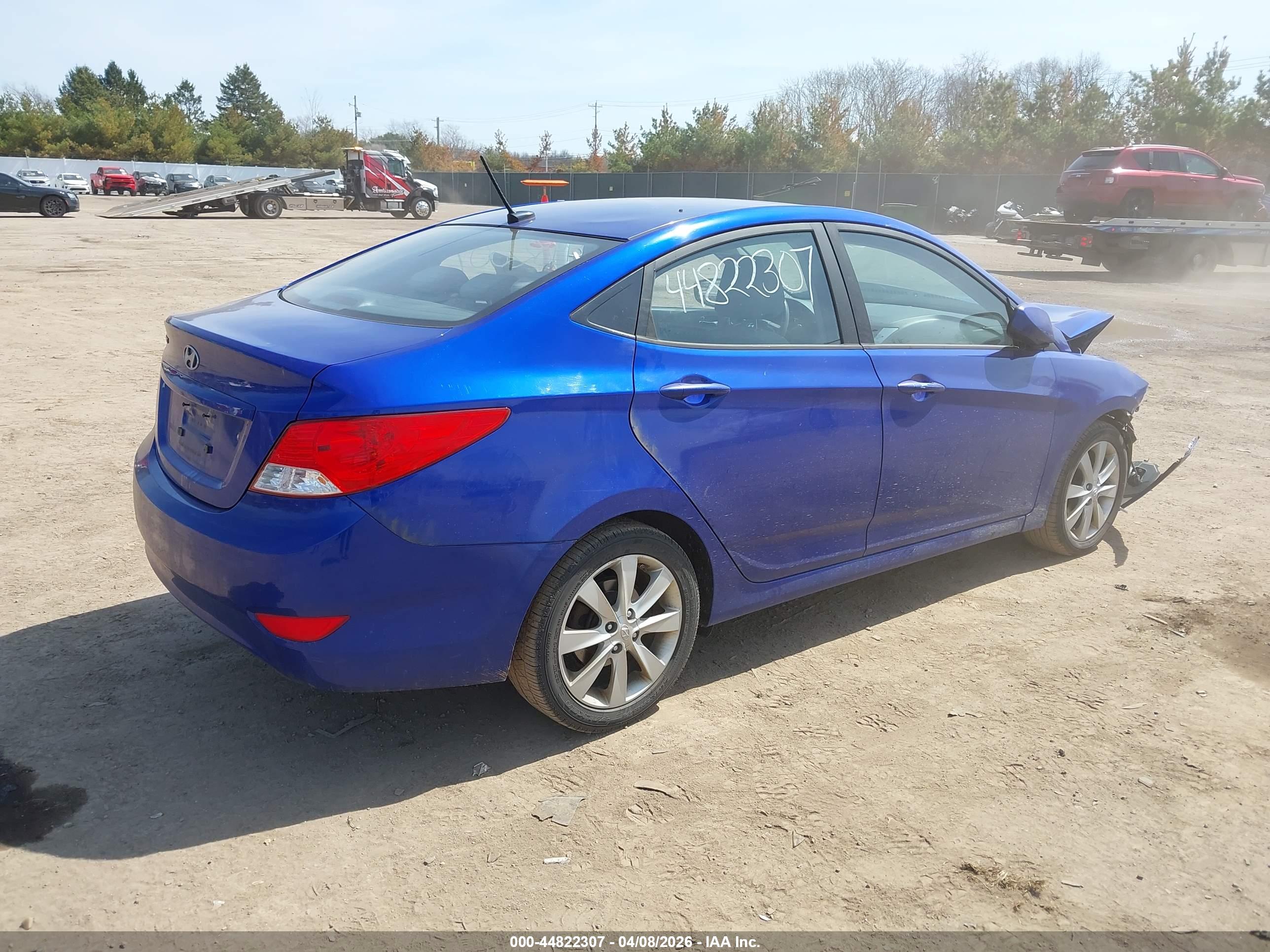 HYUNDAI ACCENT image 4
