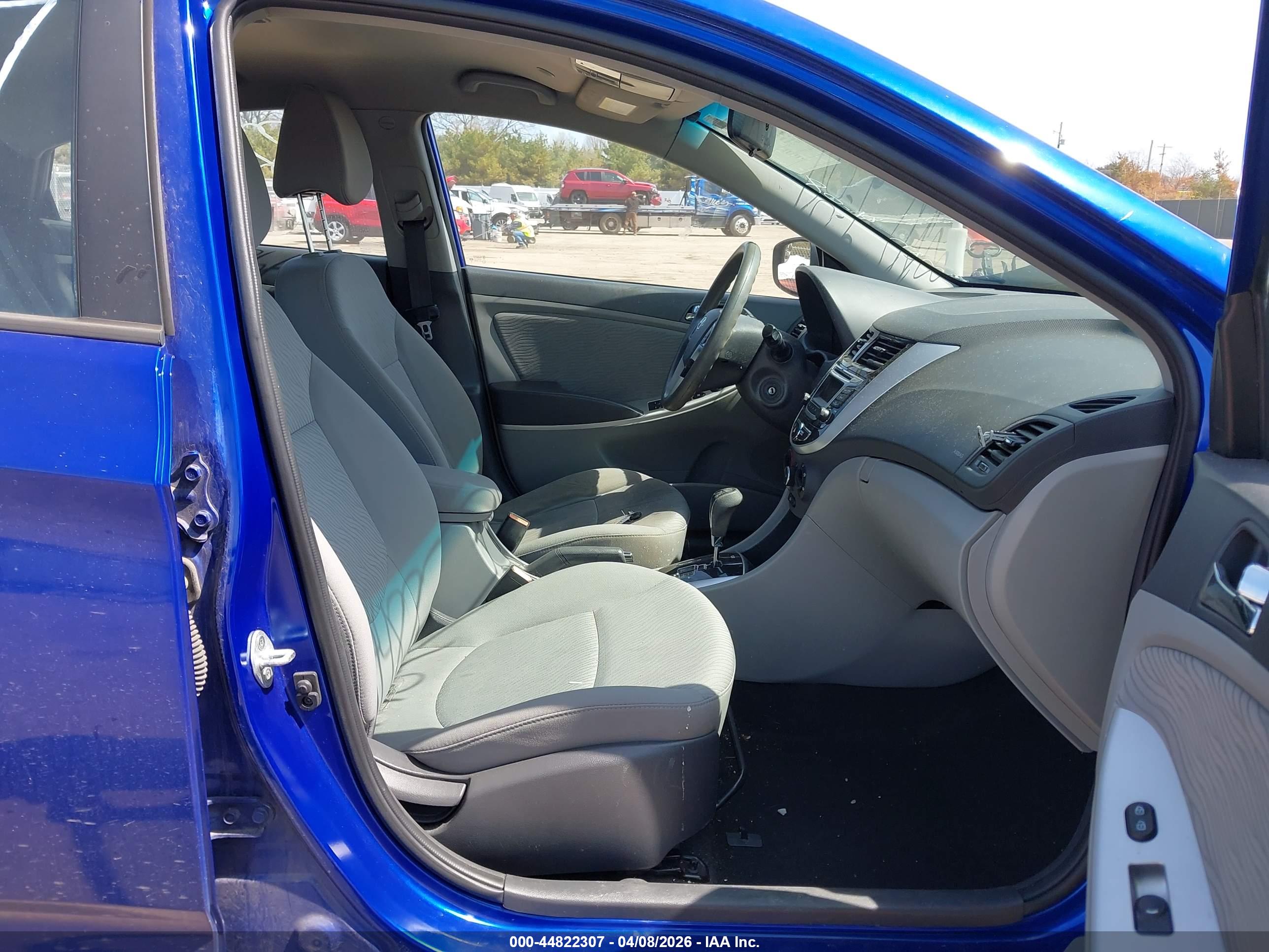 HYUNDAI ACCENT image 5