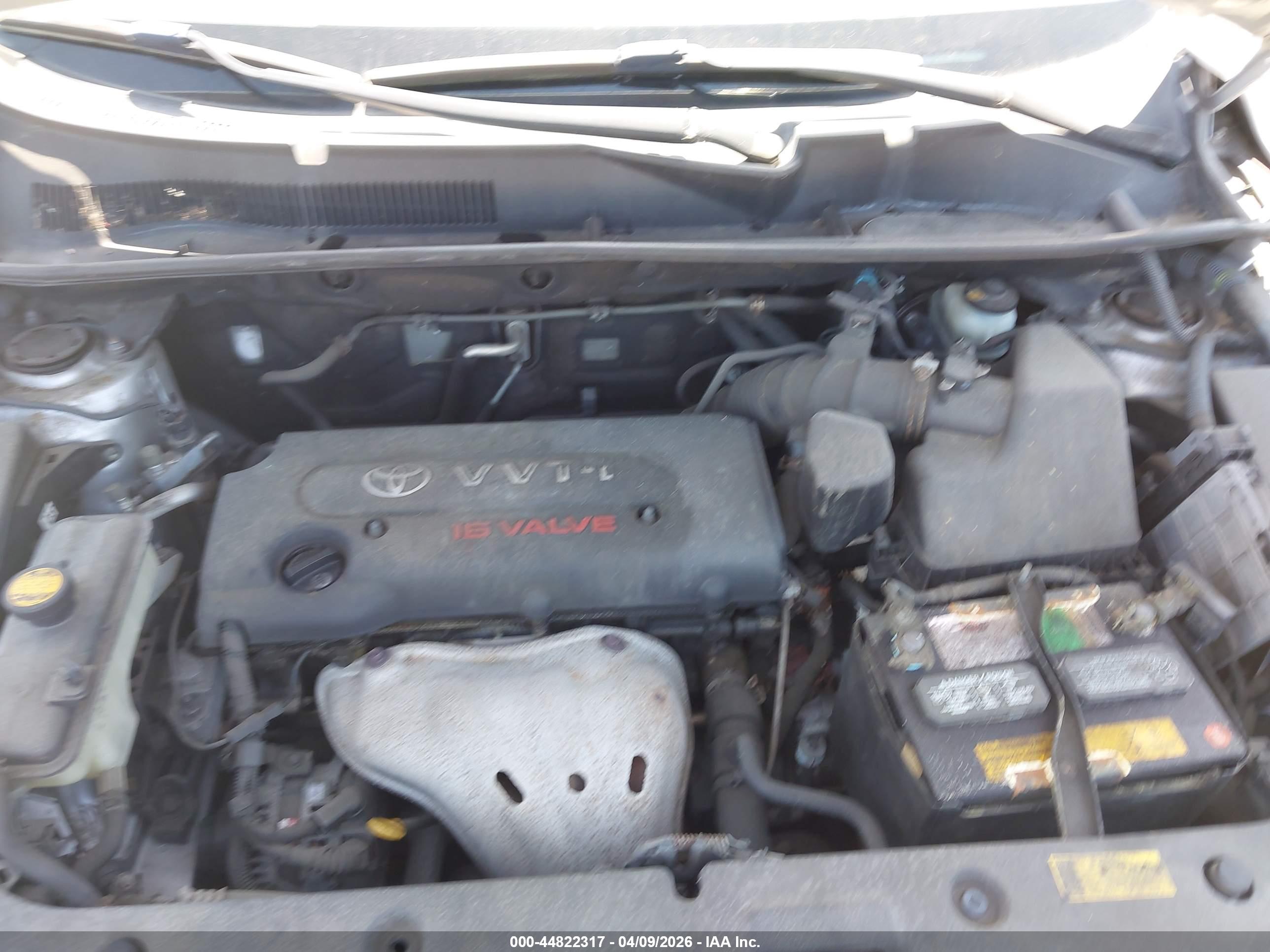 TOYOTA RAV4 image 10