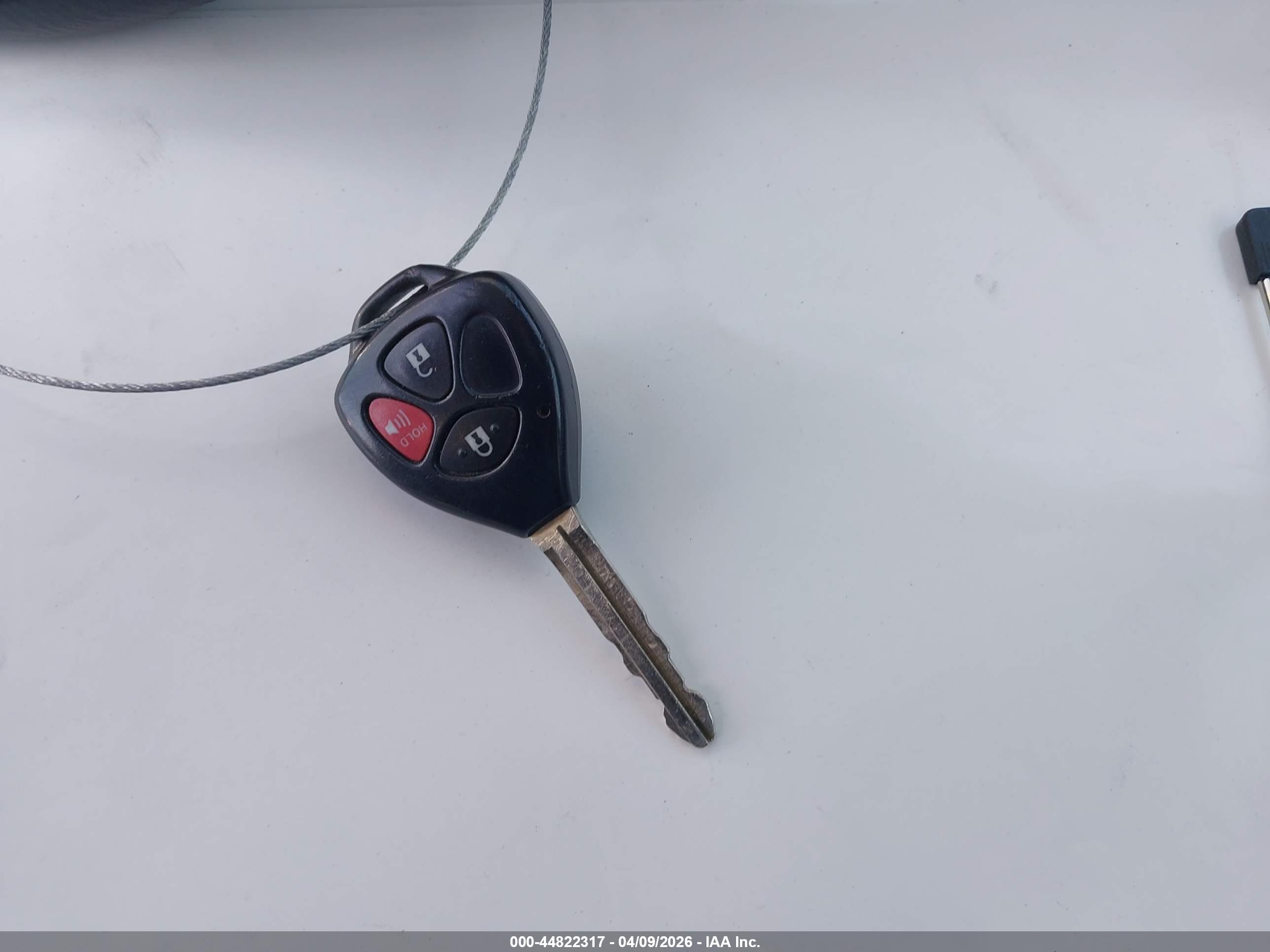 TOYOTA RAV4 image 11