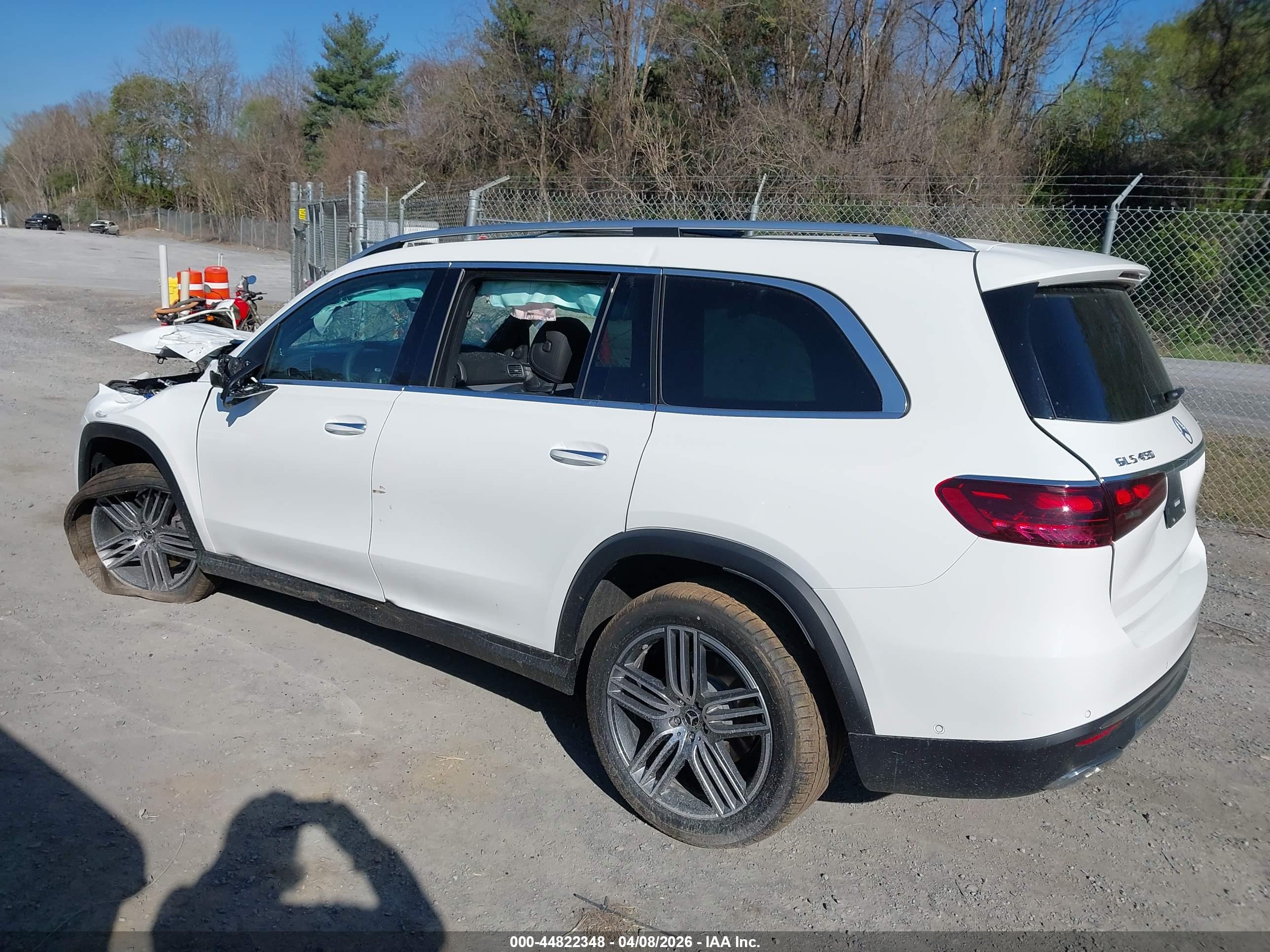 MERCEDES-BENZ GLS image 3