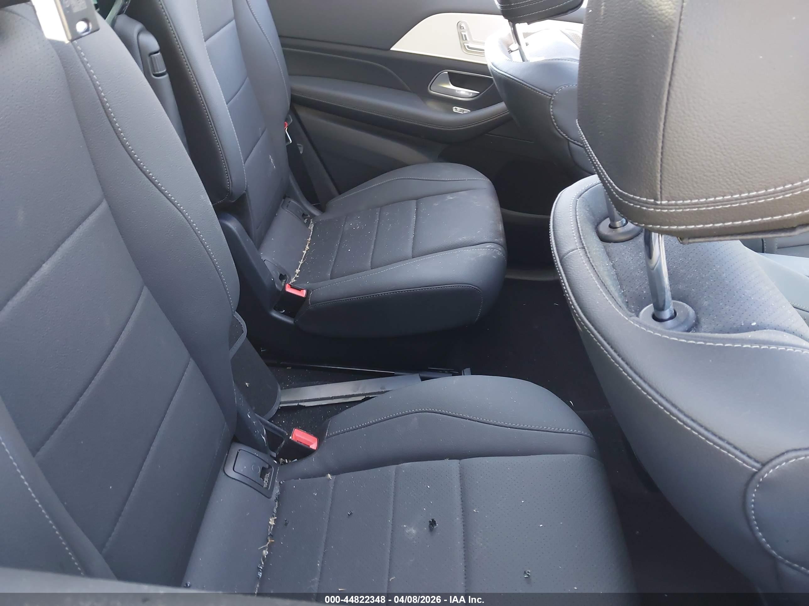 MERCEDES-BENZ GLS image 8
