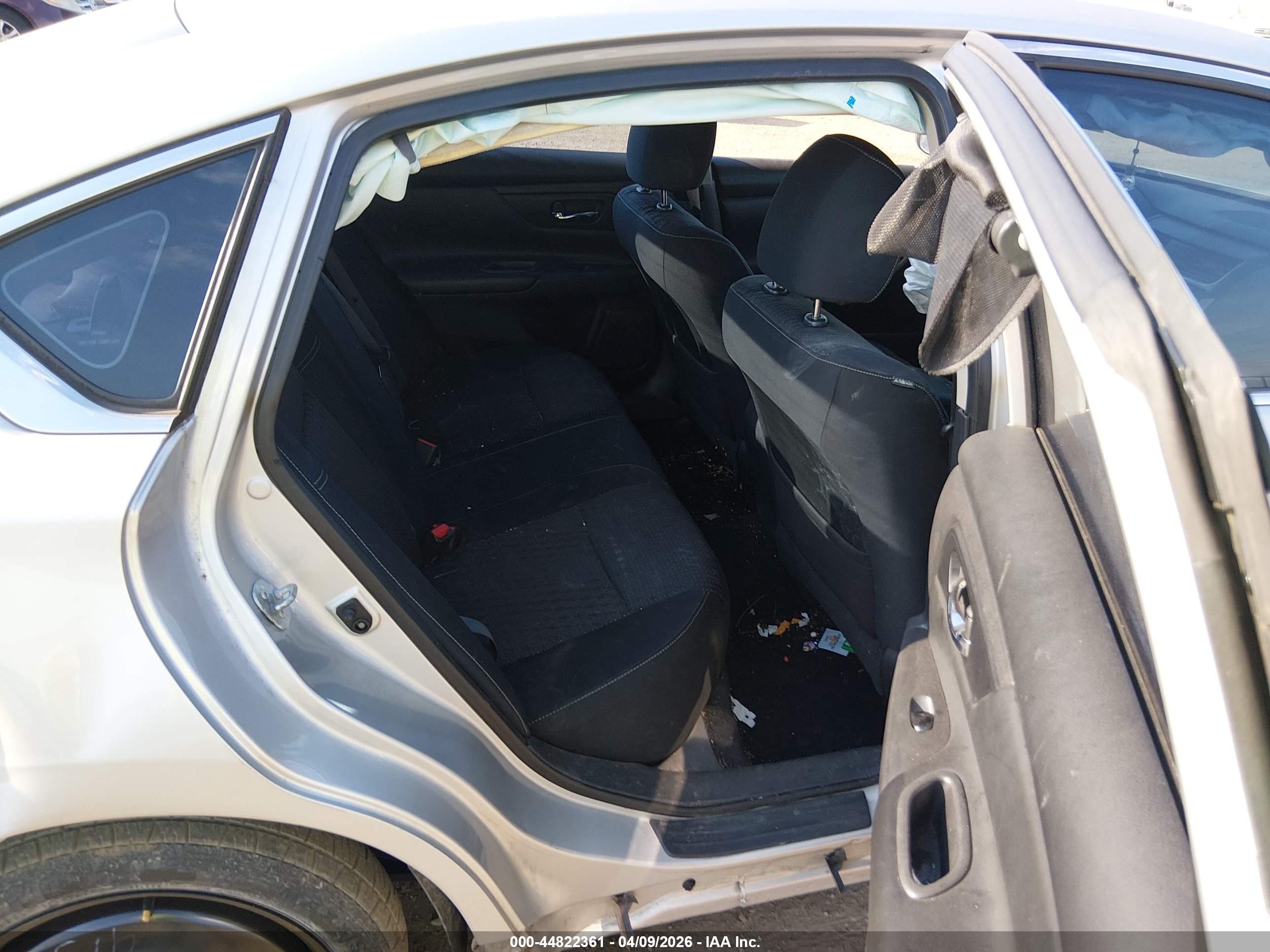 NISSAN ALTIMA image 8