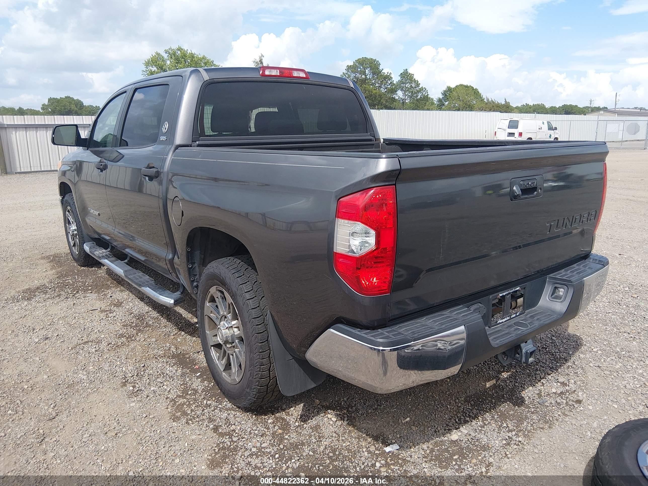 TOYOTA TUNDRA image 3