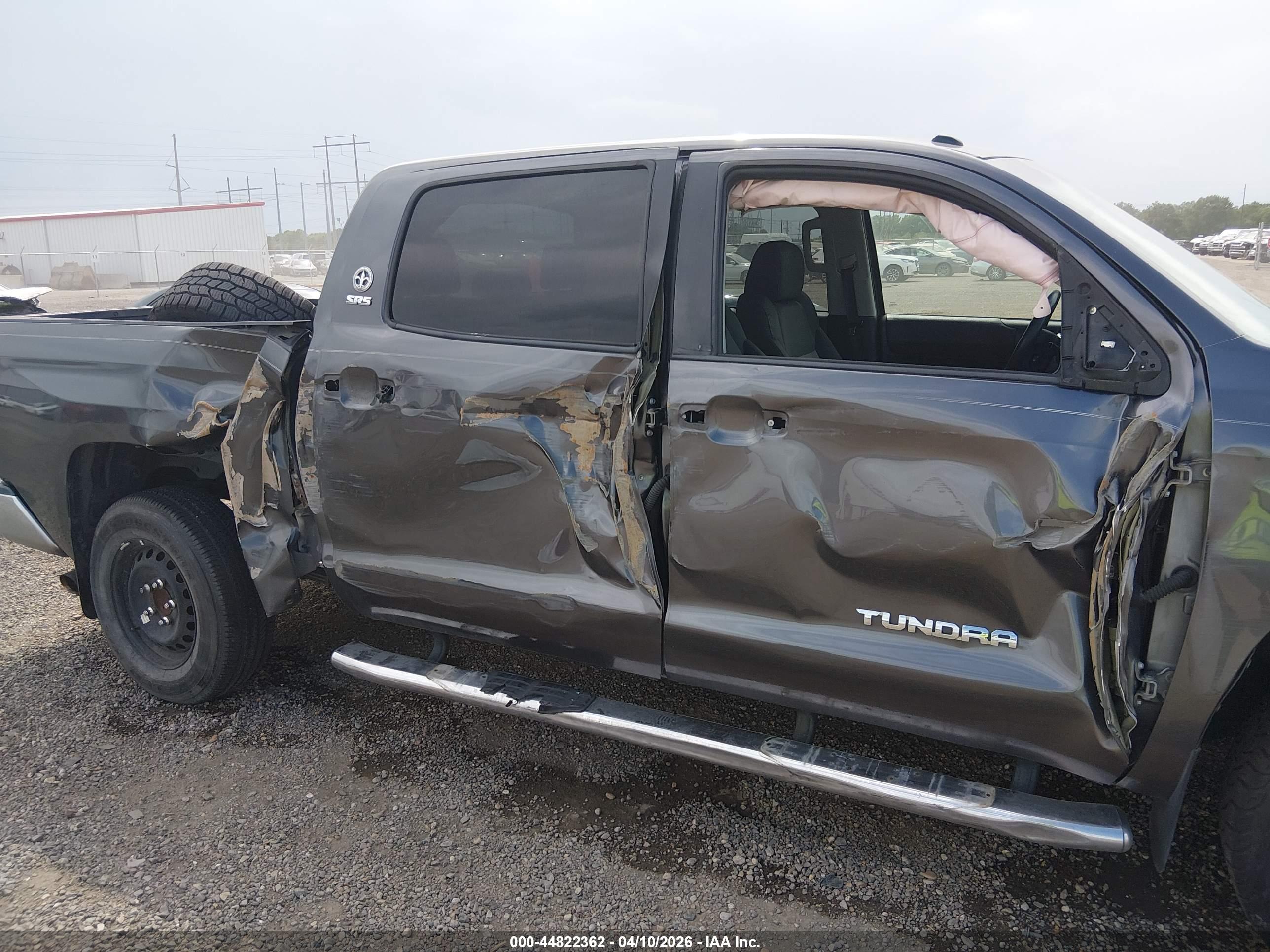 TOYOTA TUNDRA image 6