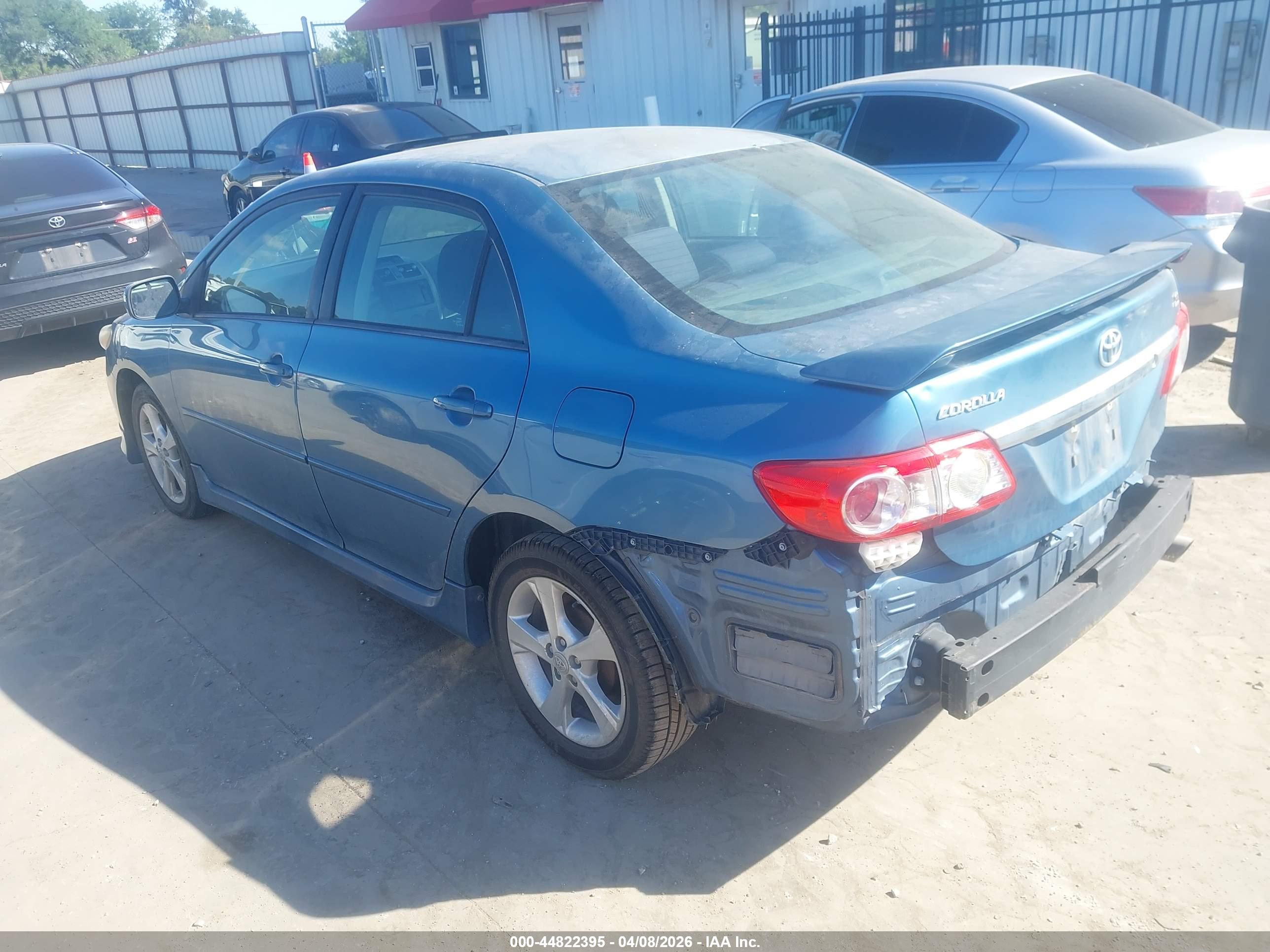 TOYOTA COROLLA image 3