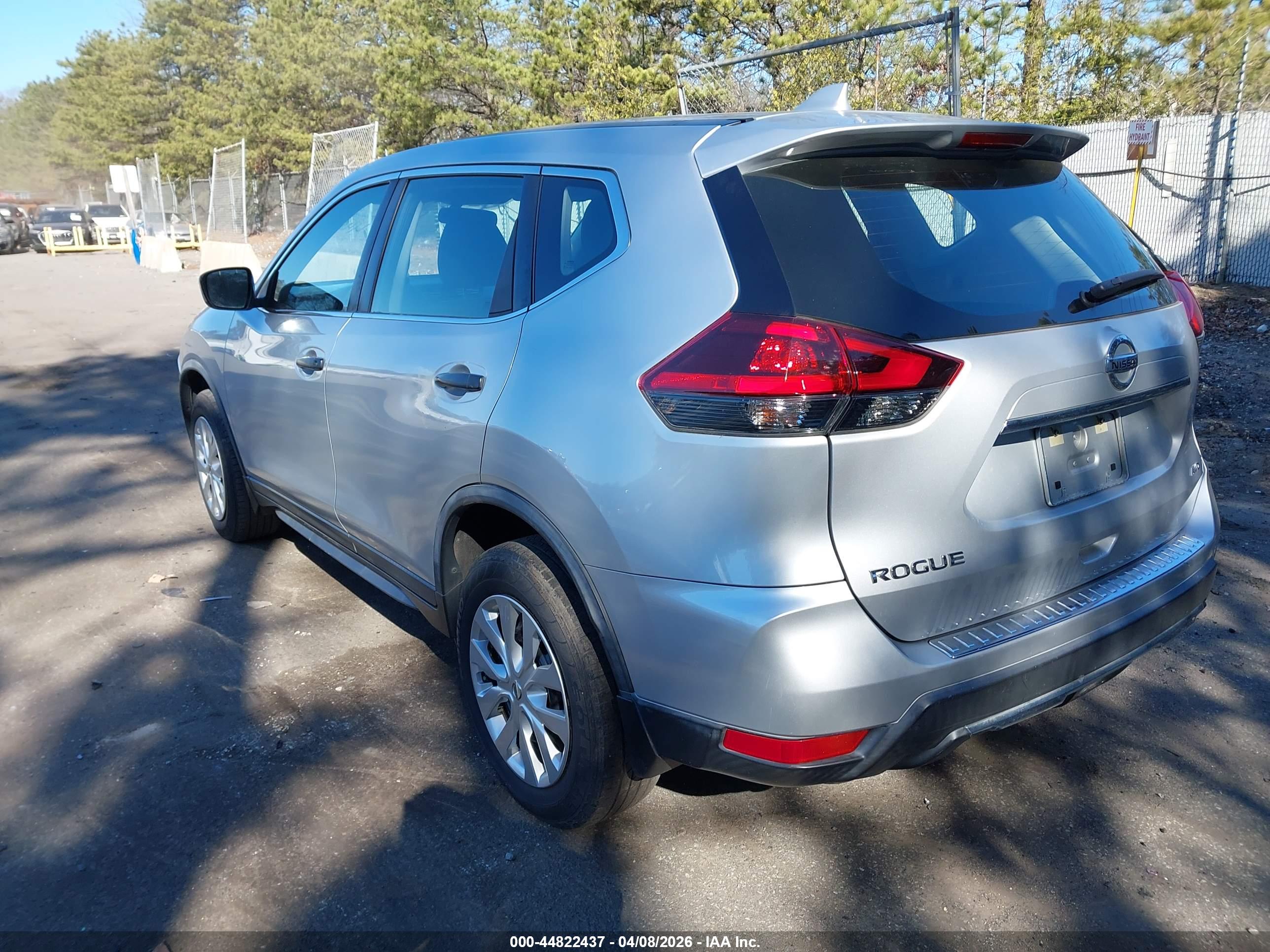 NISSAN ROGUE image 3