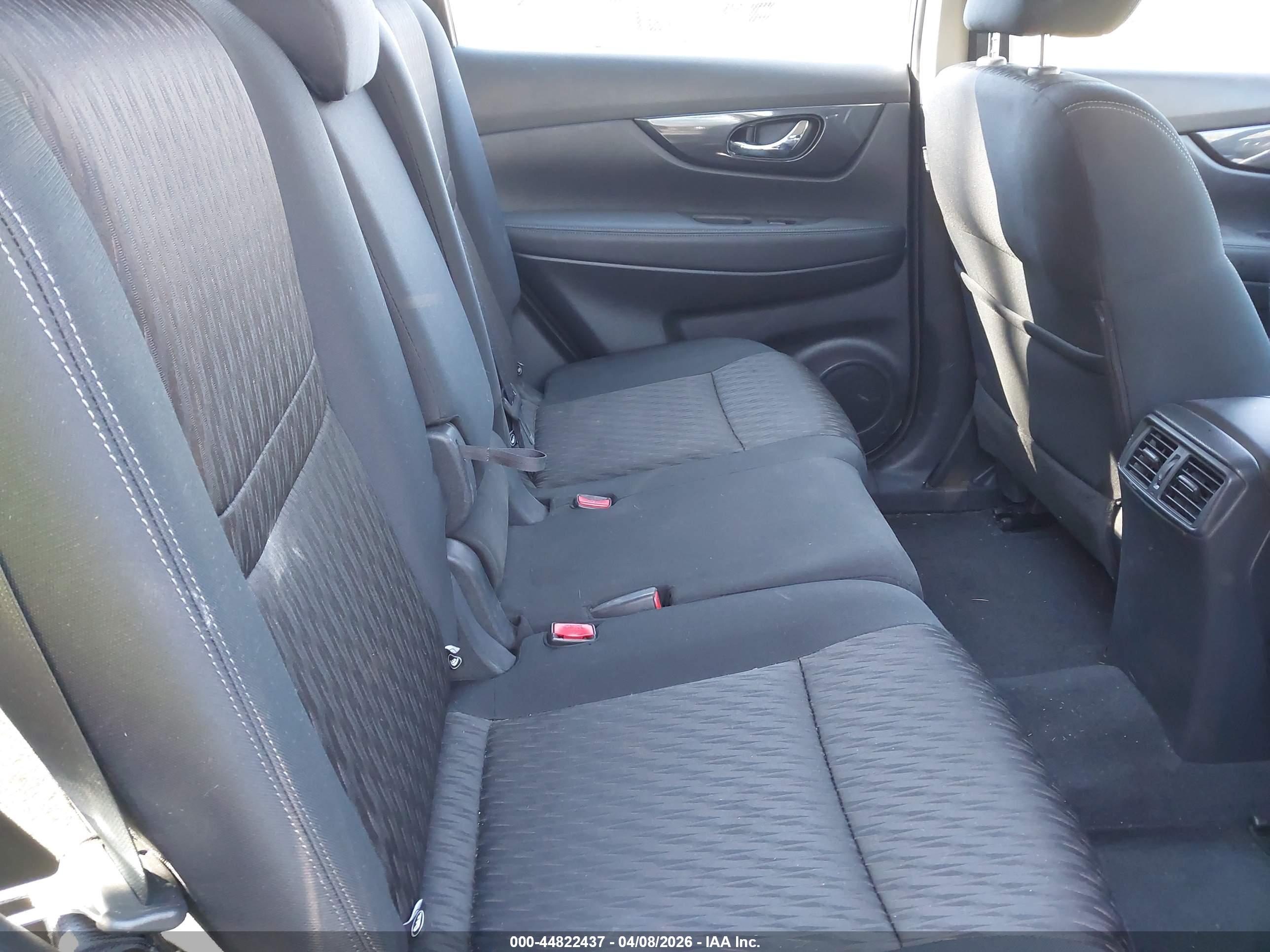 NISSAN ROGUE image 8