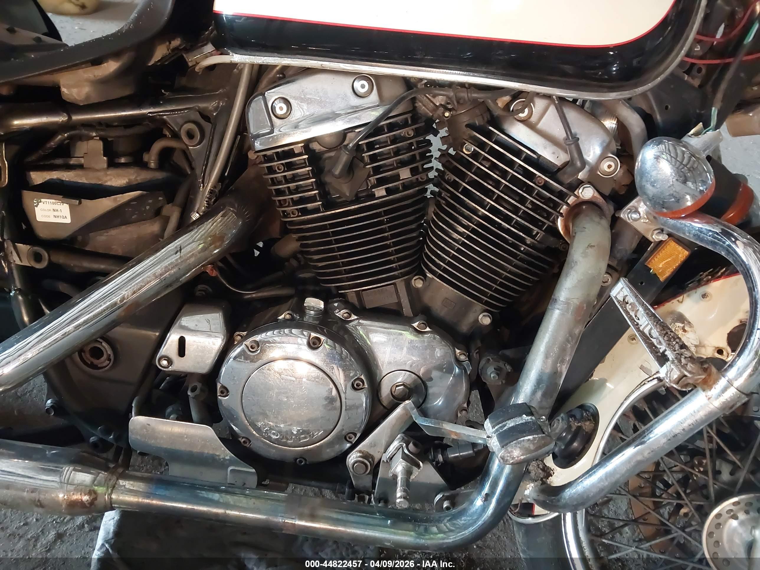 HONDA VT1100 image 8