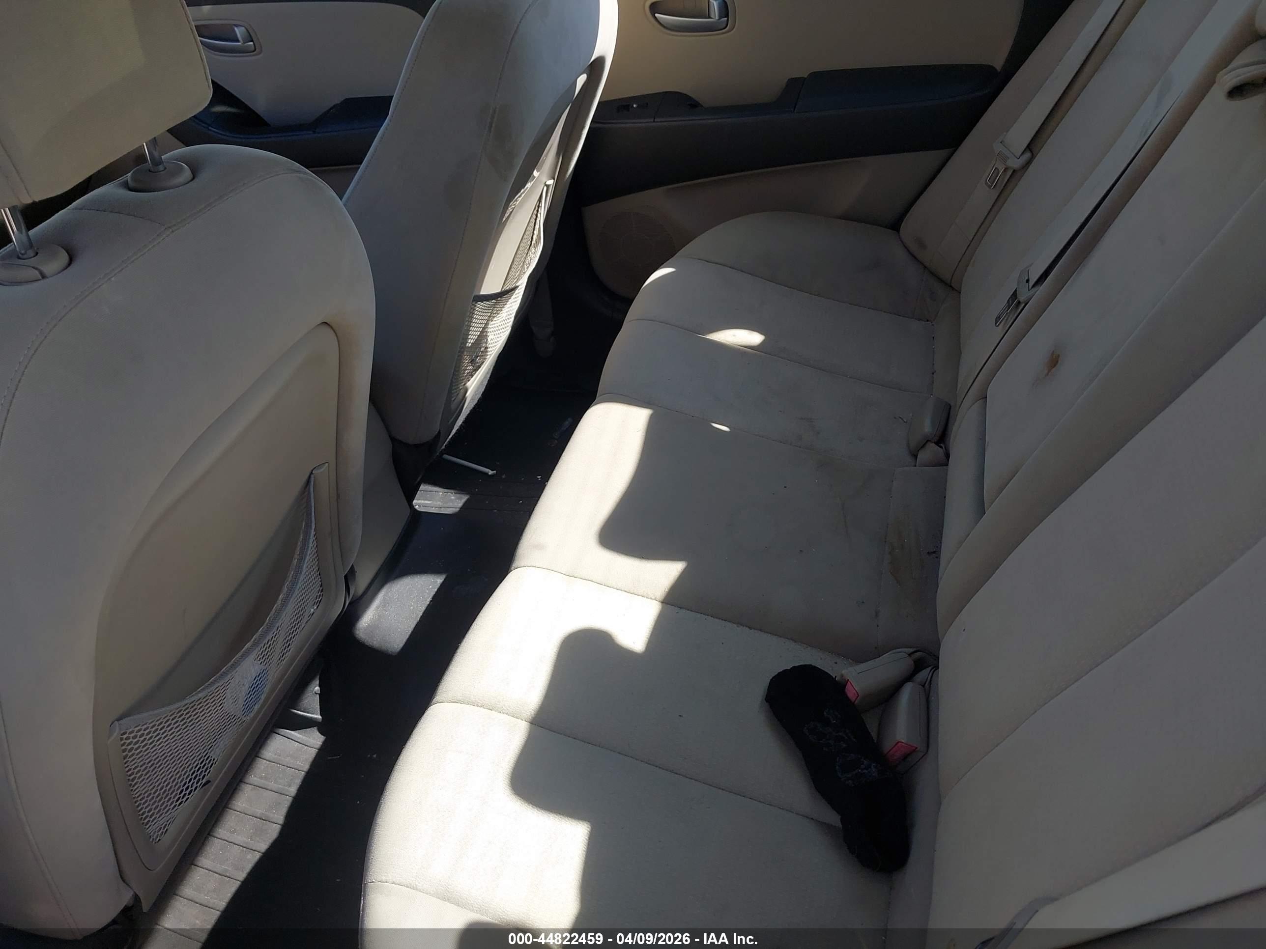 HYUNDAI ELANTRA image 8